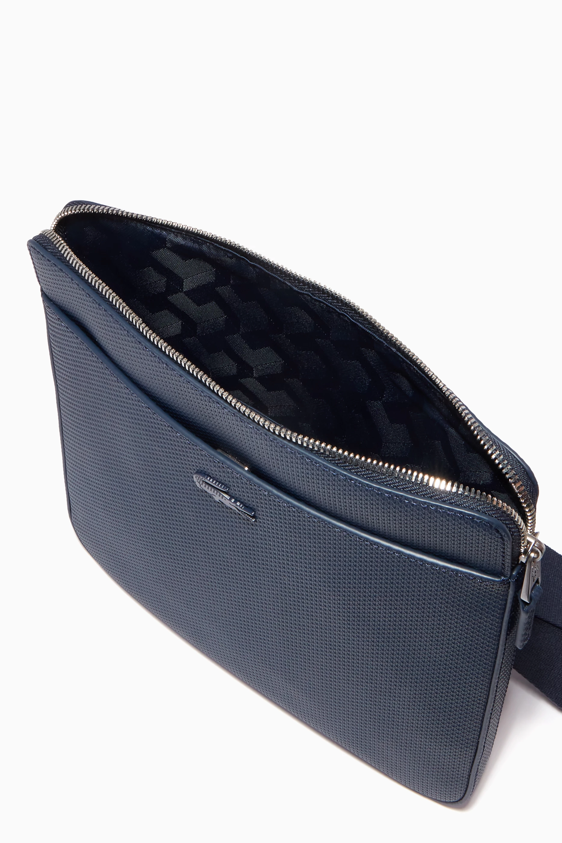 Lacoste chantaco deals flat crossover bag