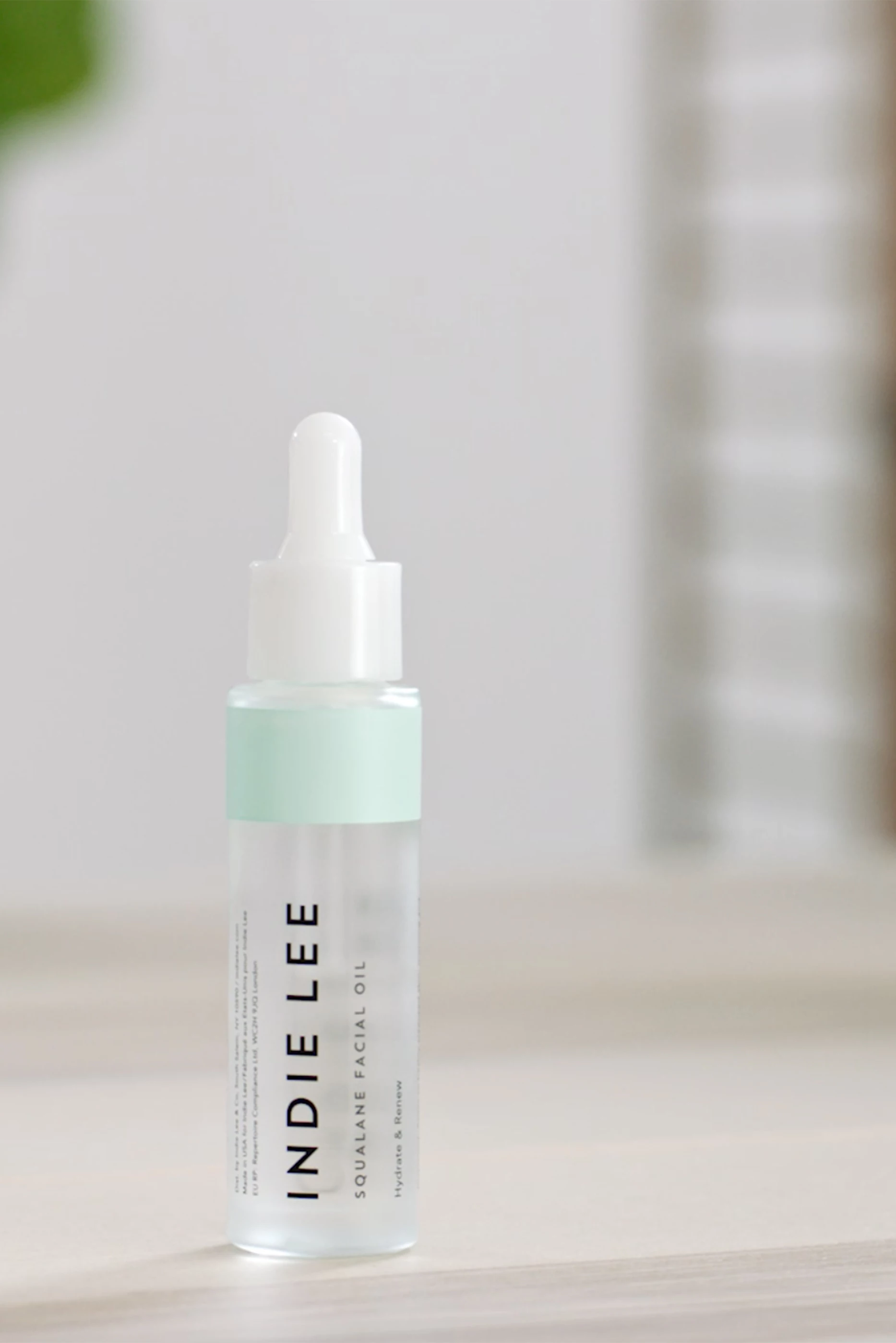 Buy Indie Lee Colourless Squalane Facial Oil Travel 10ml for UNISEX in UAE Ounass