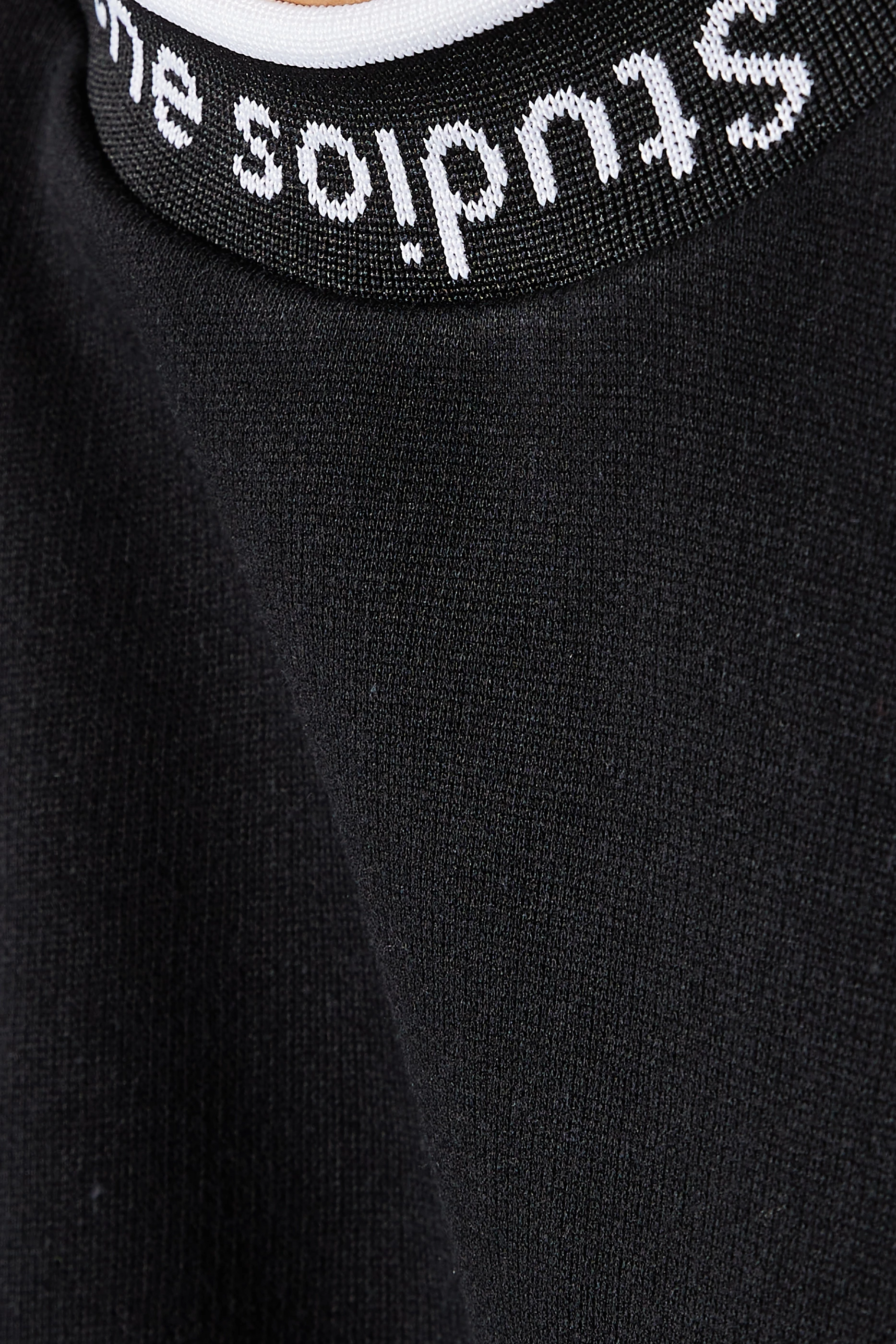 Acne neck logo 2025