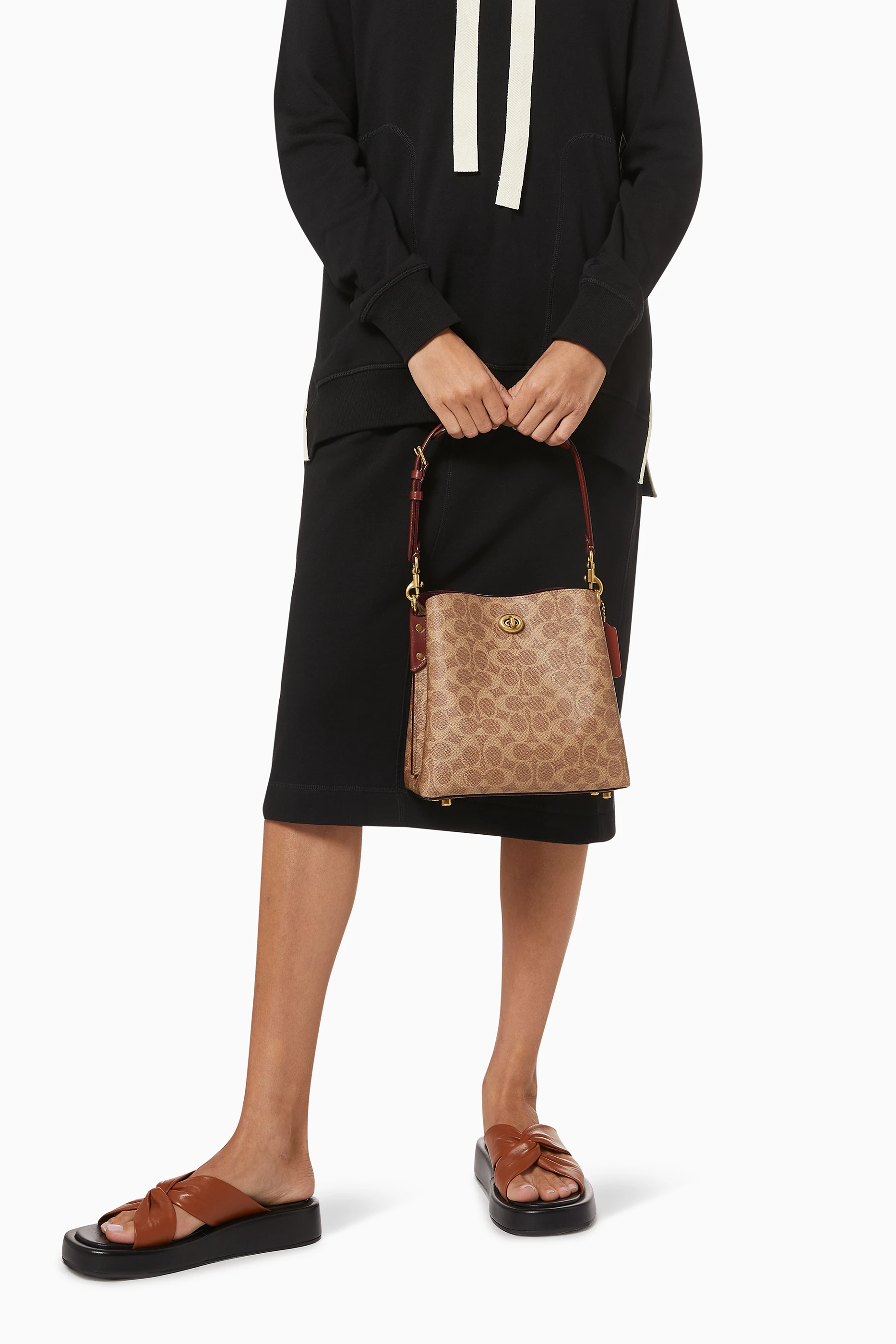 Coach signature sales bucket bag
