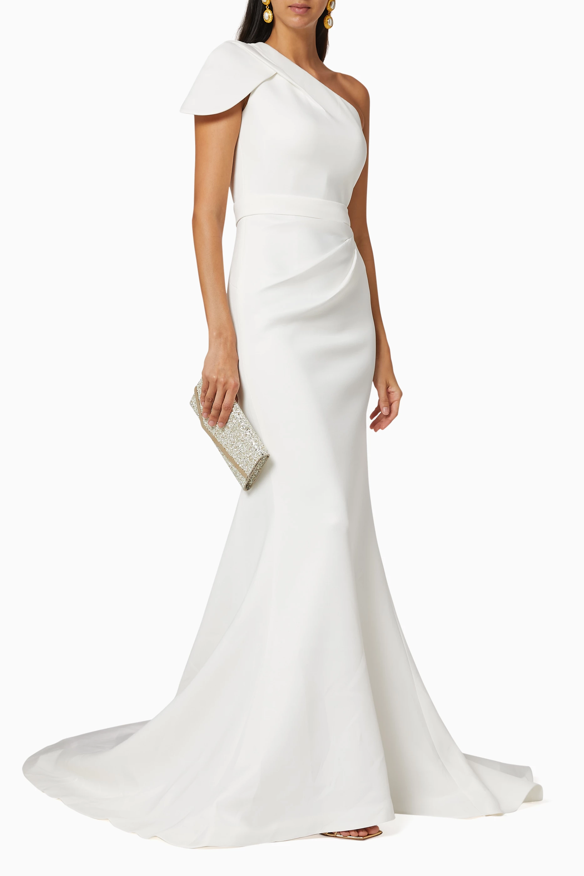 One shoulder deals white evening gown