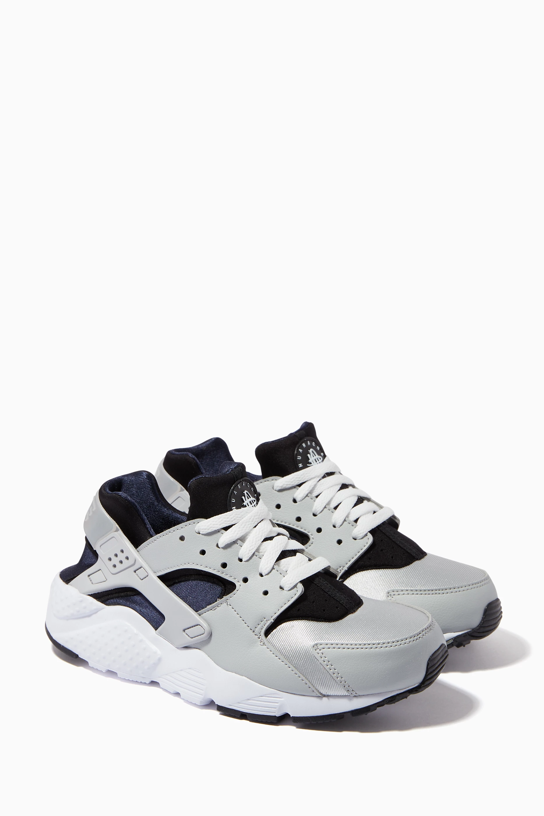 Buy Nike Grey Air Huarache Shoes for Boys in UAE Ounass