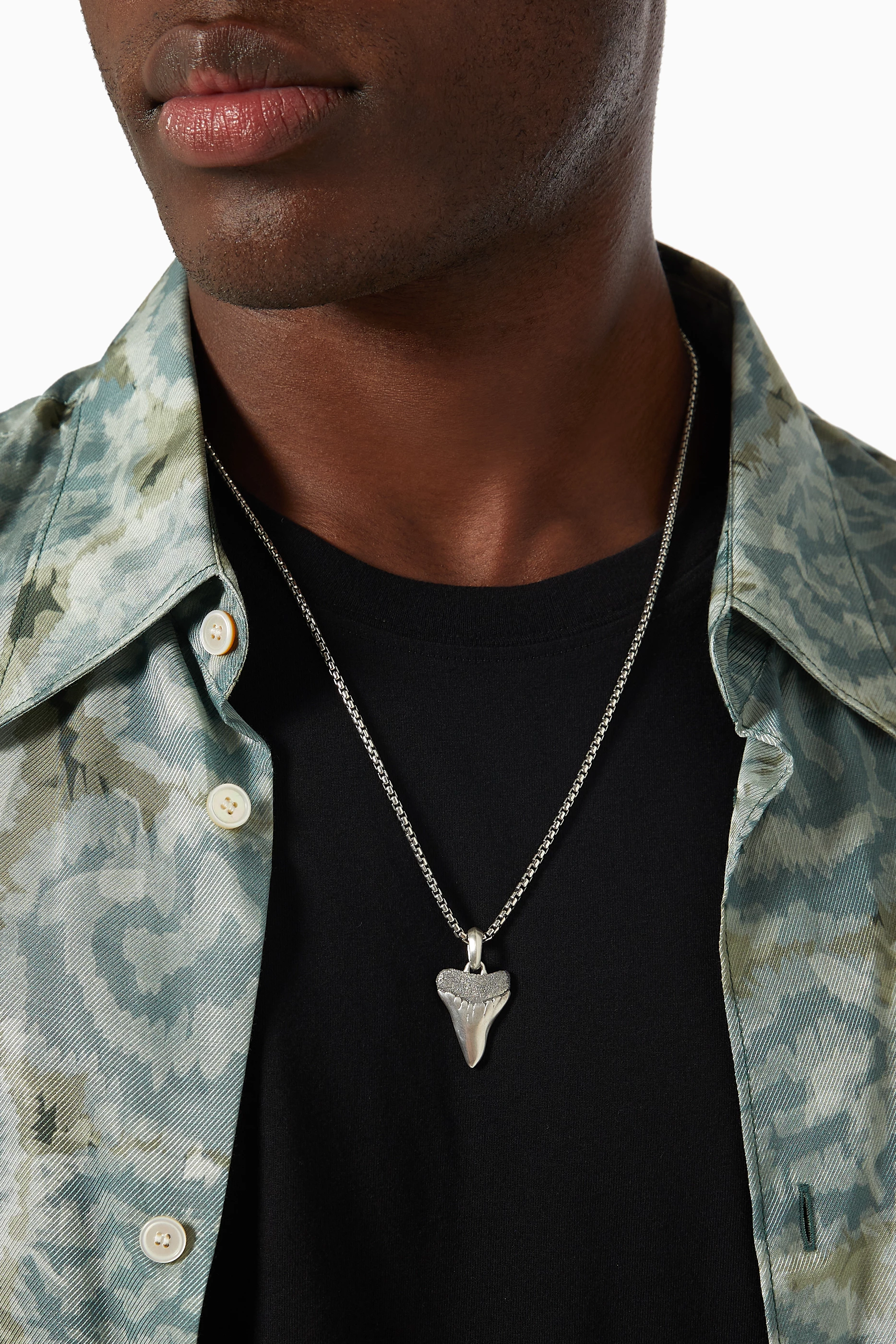David yurman shark best sale tooth pendant
