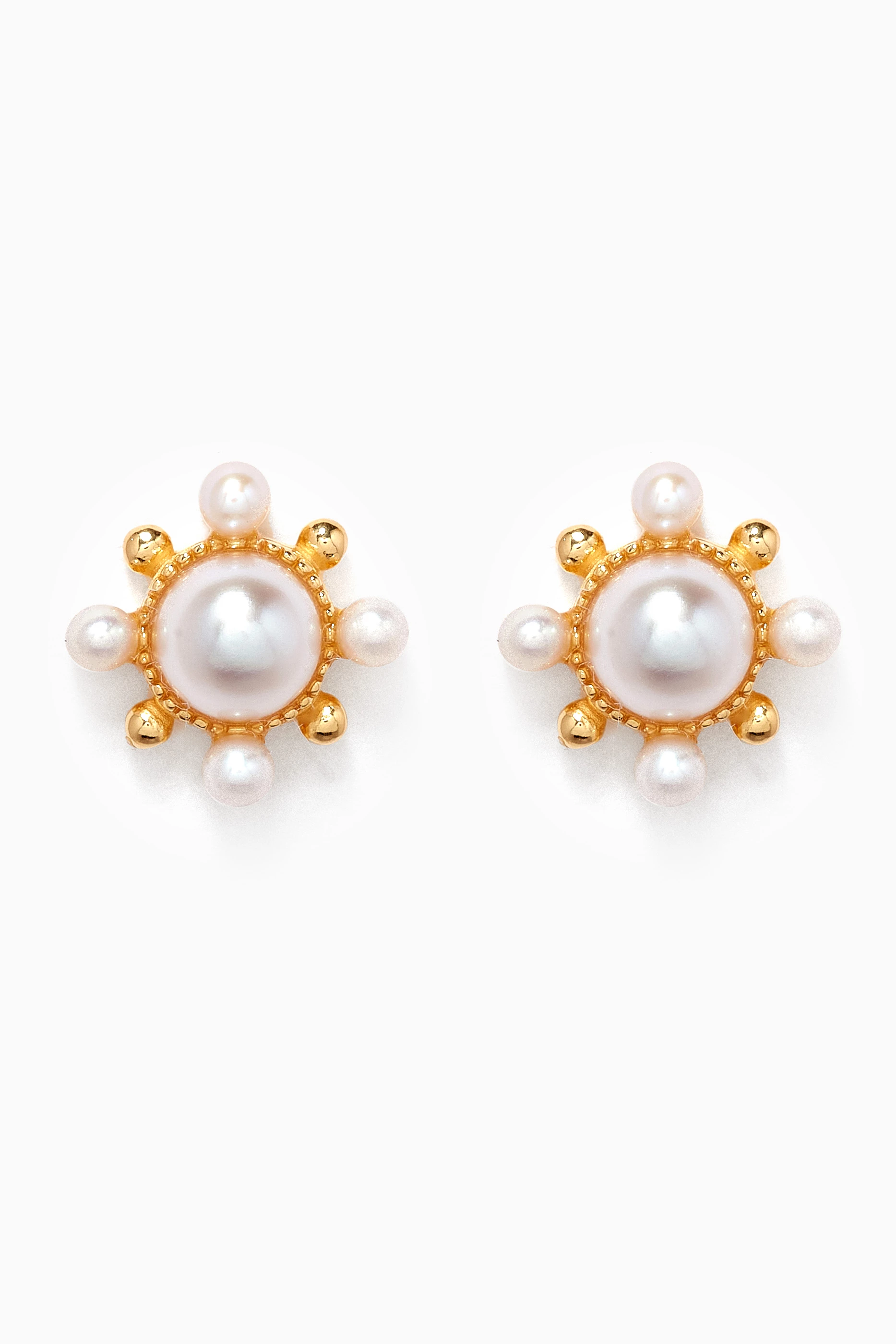 Pearl stud earrings online gold