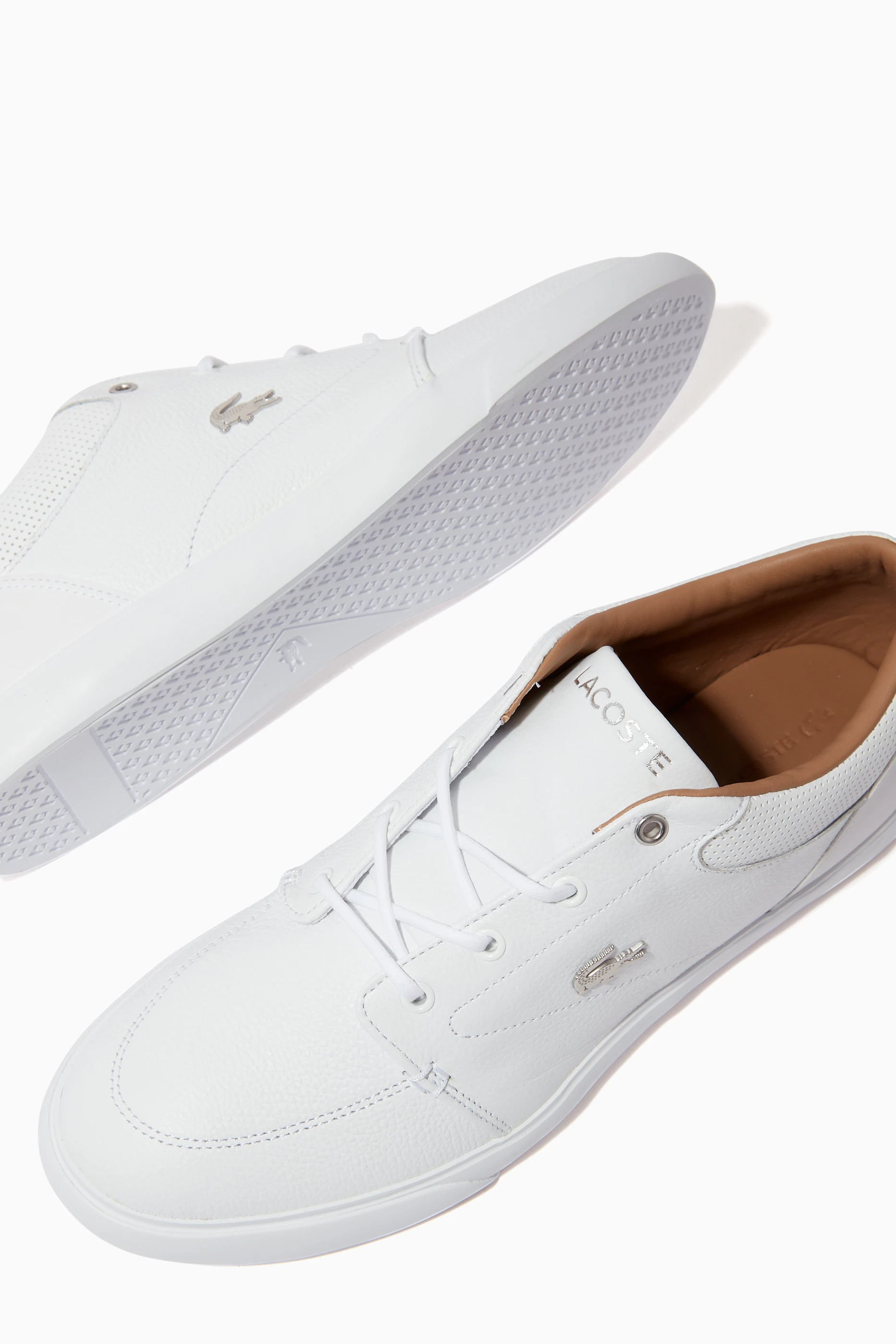 Lacoste bayliss leather sneakers white hotsell
