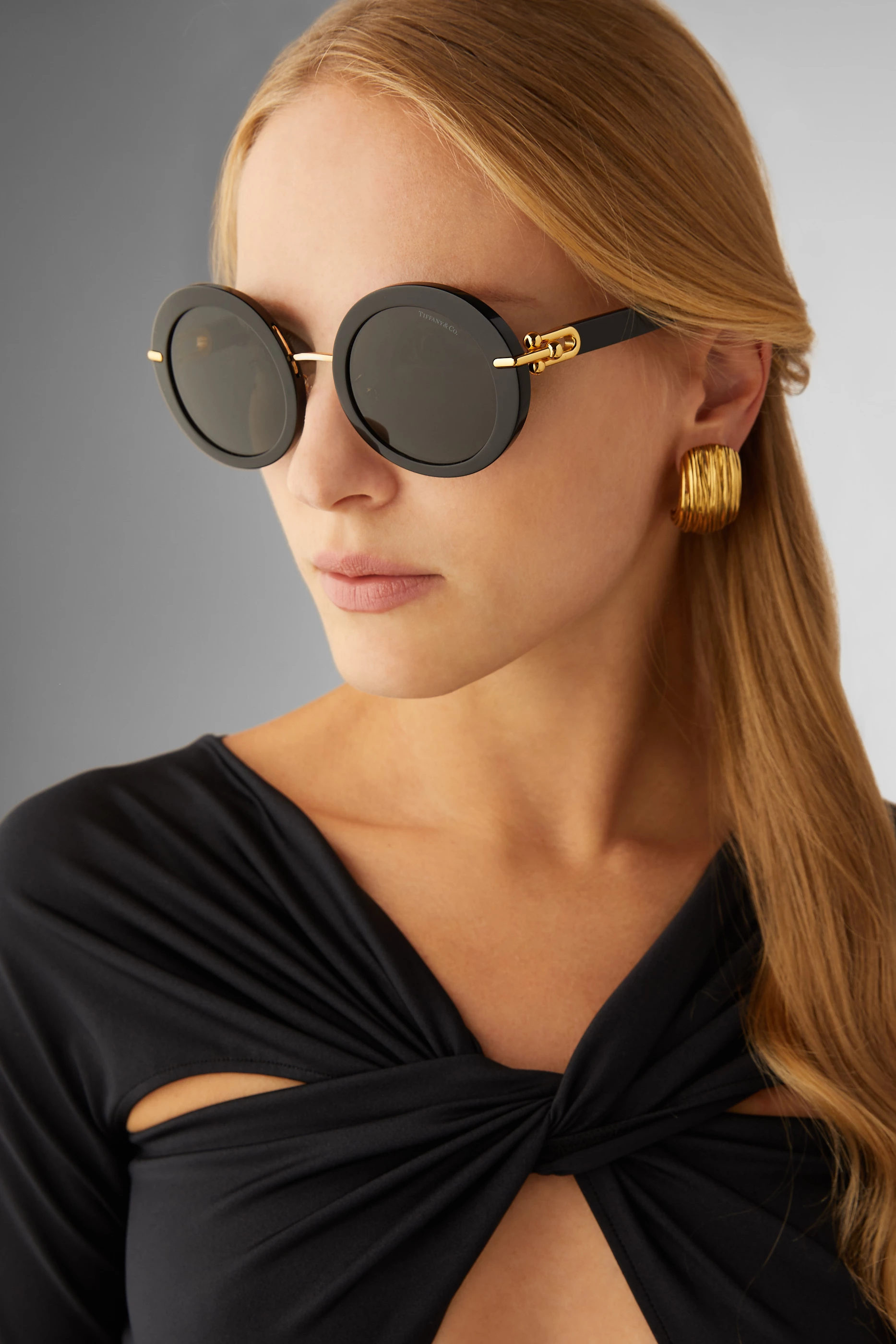 Buy Tiffany Co. Black Round Sunglasses in Acetate for Women in UAE Ounass