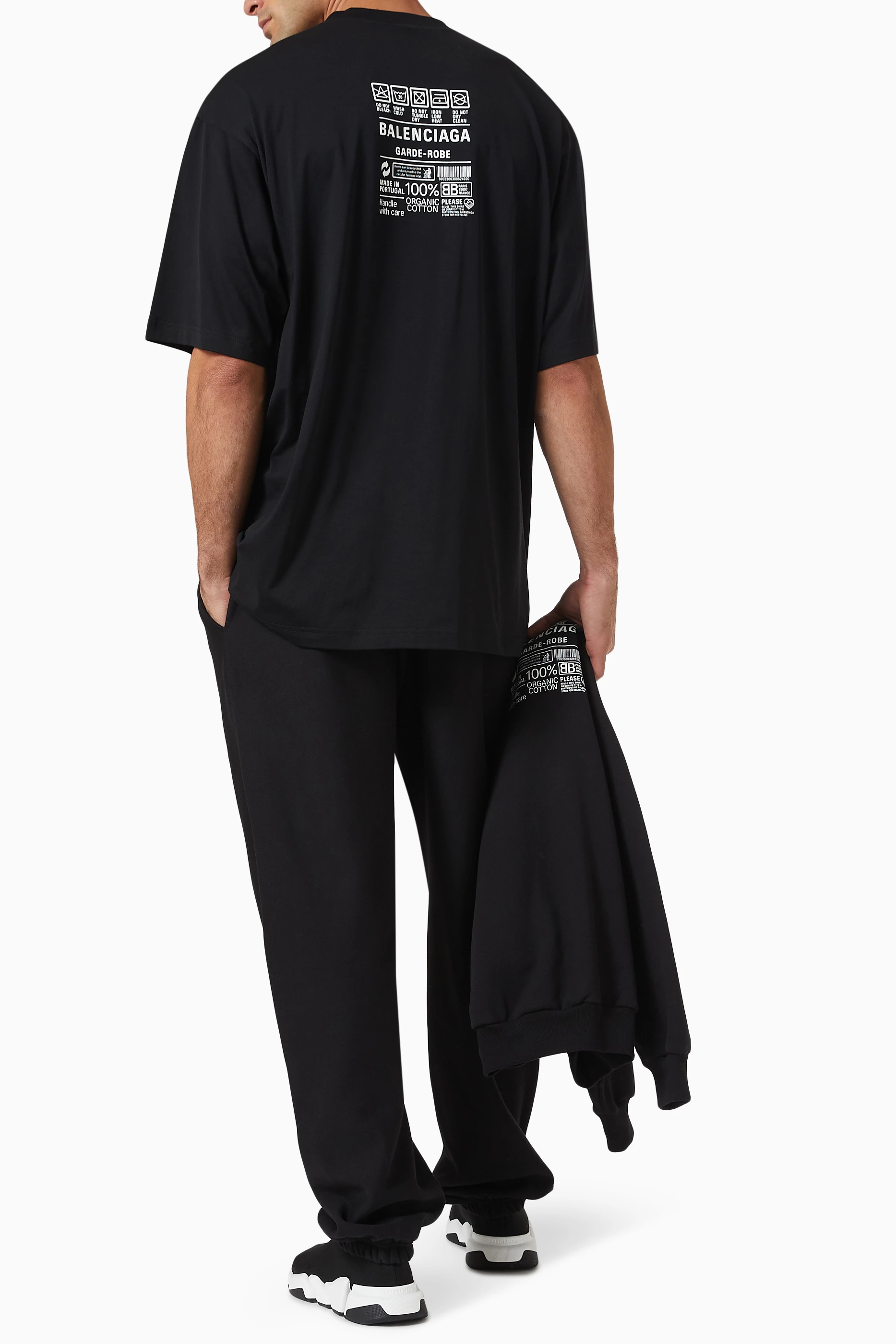 Buy Balenciaga Black Medium Fit T shirt in Cotton for Men in UAE Ounass