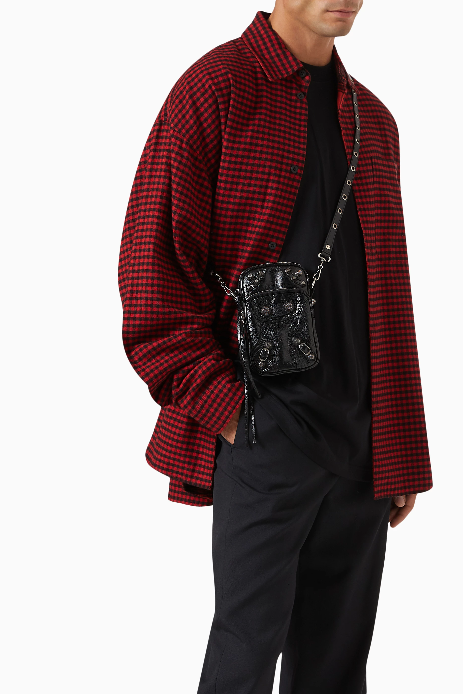 Buy Balenciaga Black Le Cagole Phone Holder in Arena Lambskin for Men in UAE Ounass
