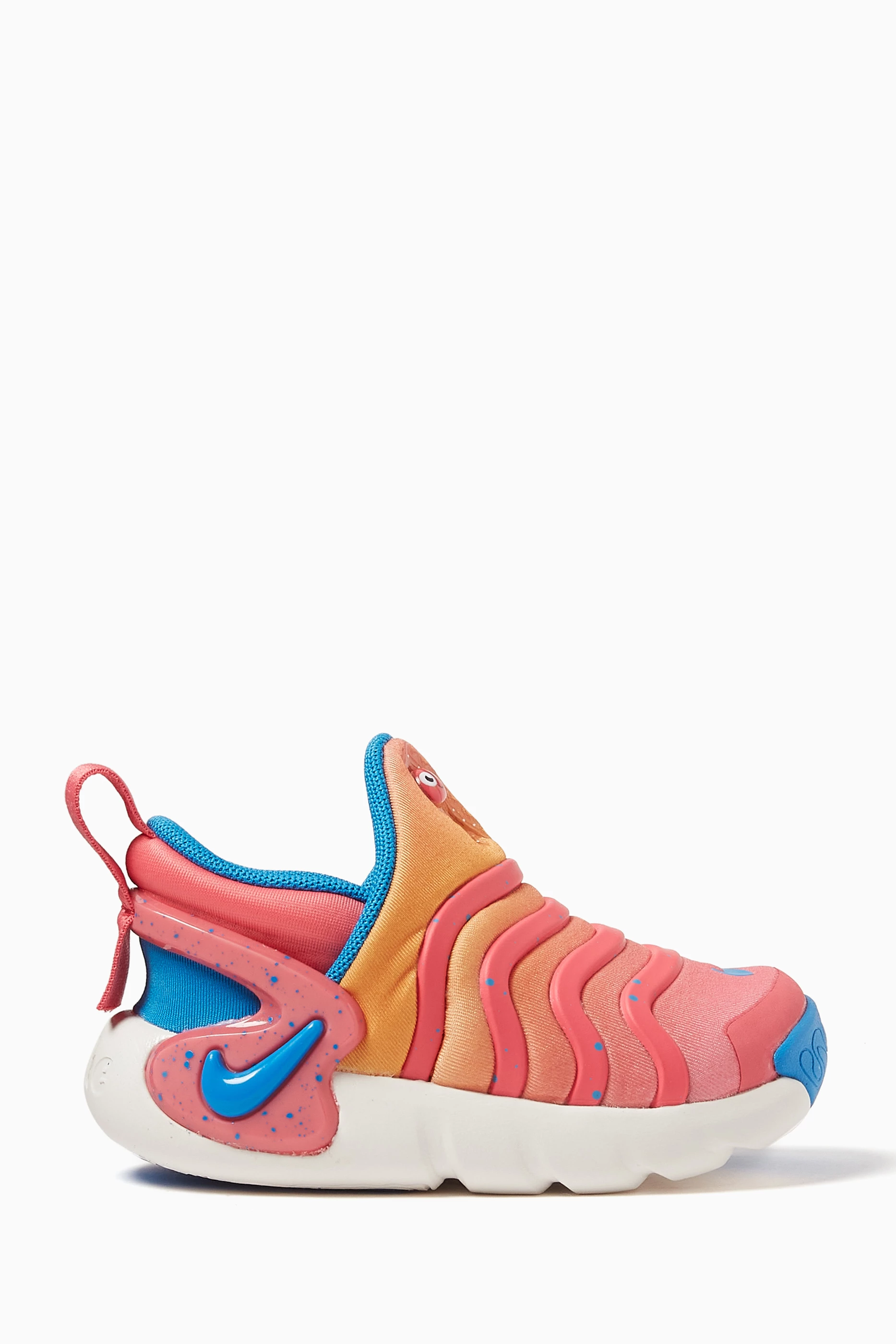 Buy Nike Pink Dynamo Go SE Sneakers in Textile for Boys in UAE