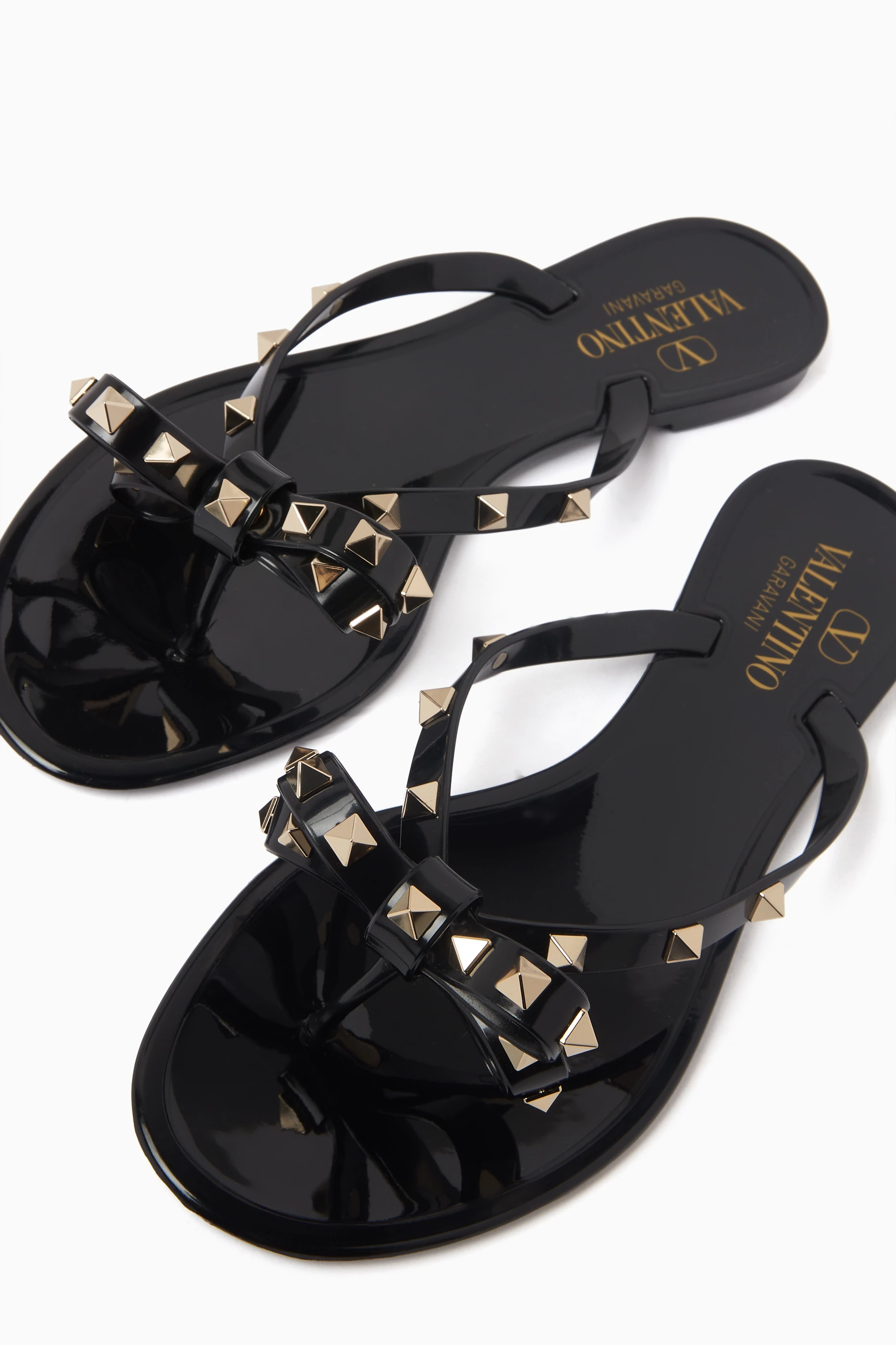 Black valentino discount flip flops