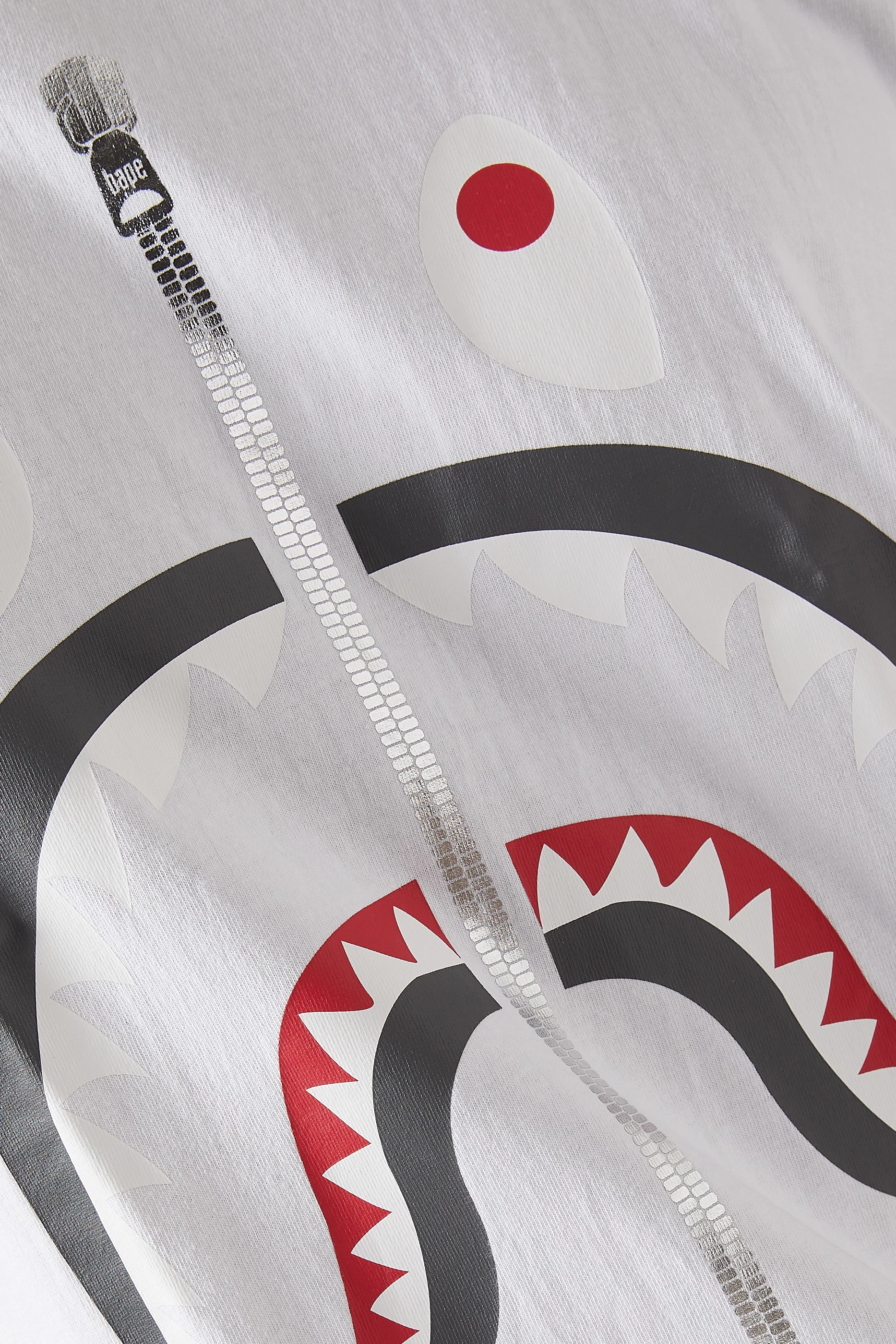 Buy A Bathing Ape White Shark print T shirt in Cotton jersey for Men in UAE Ounass