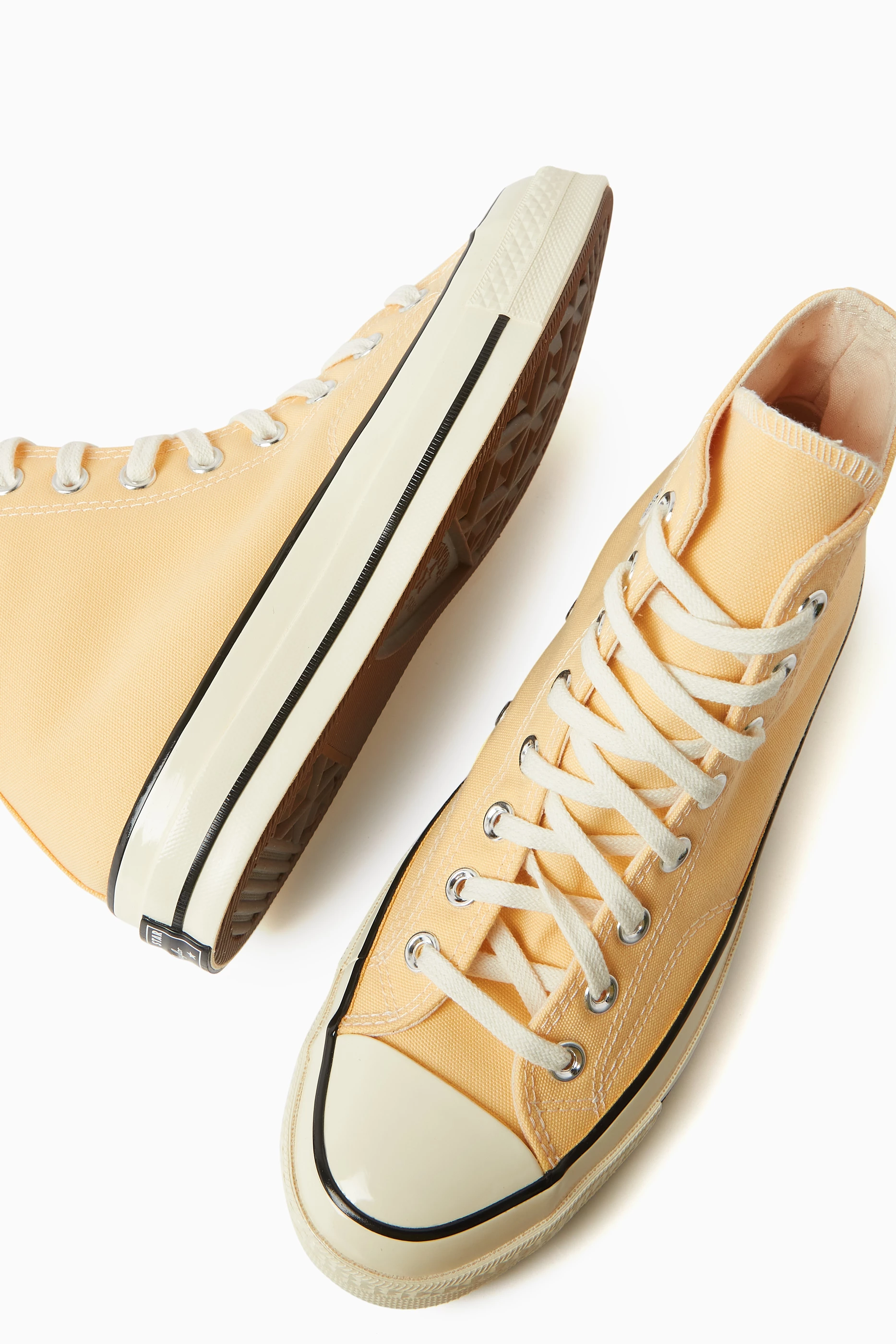 Amber light sale gold converse