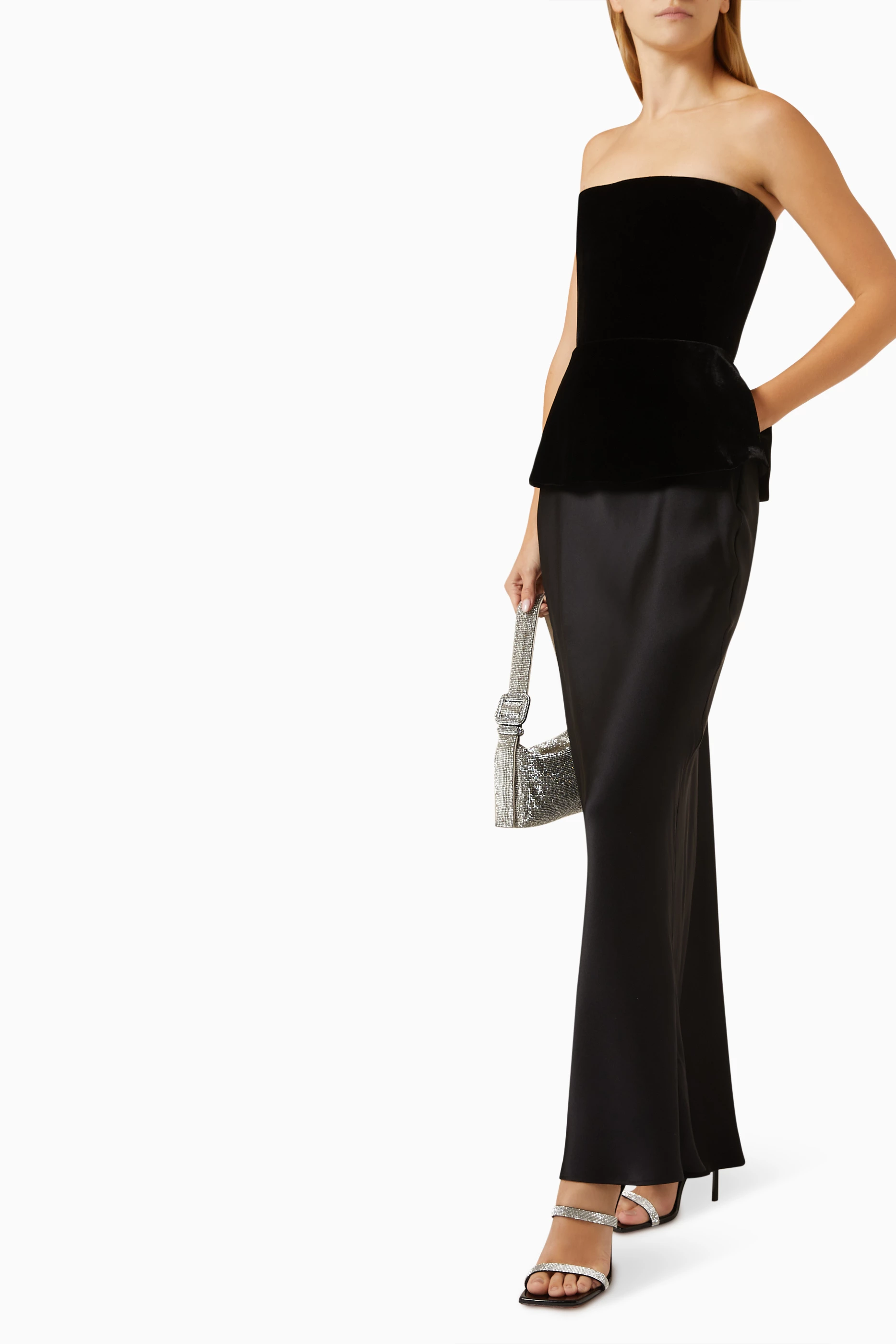 Buy Rozie Corsets Black Peplum Corset in Velvet for Women in UAE | Ounass