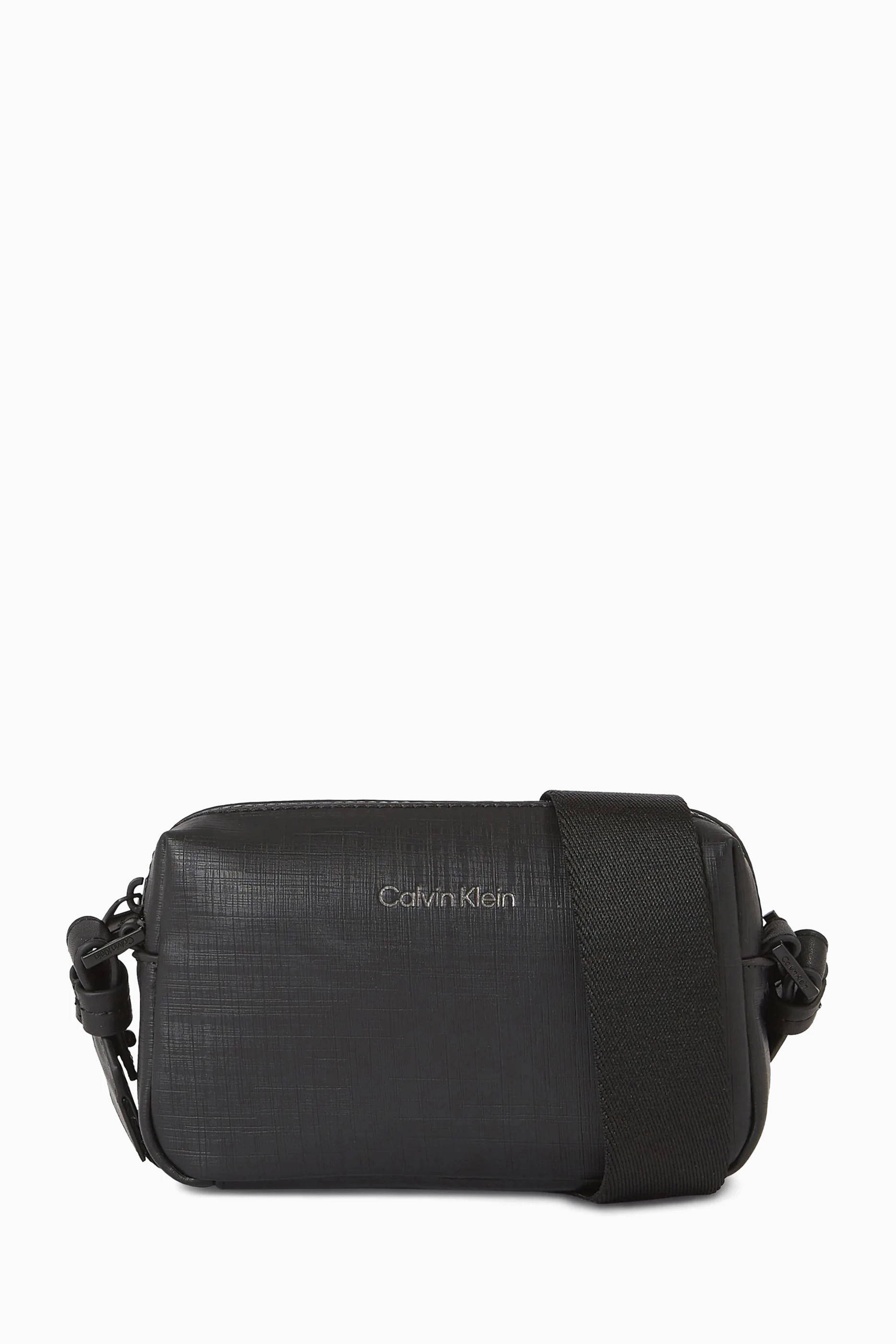 Calvin klein on sale jeans camera bag