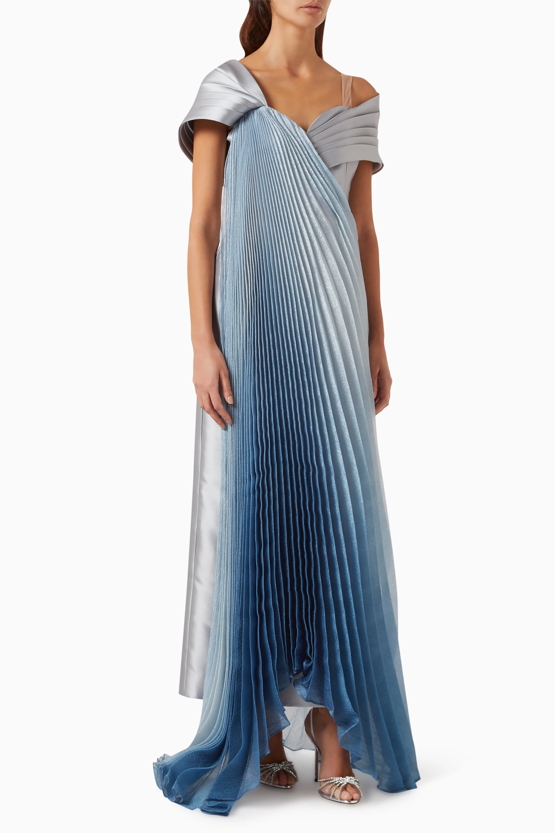 One shoulder deals silk gown