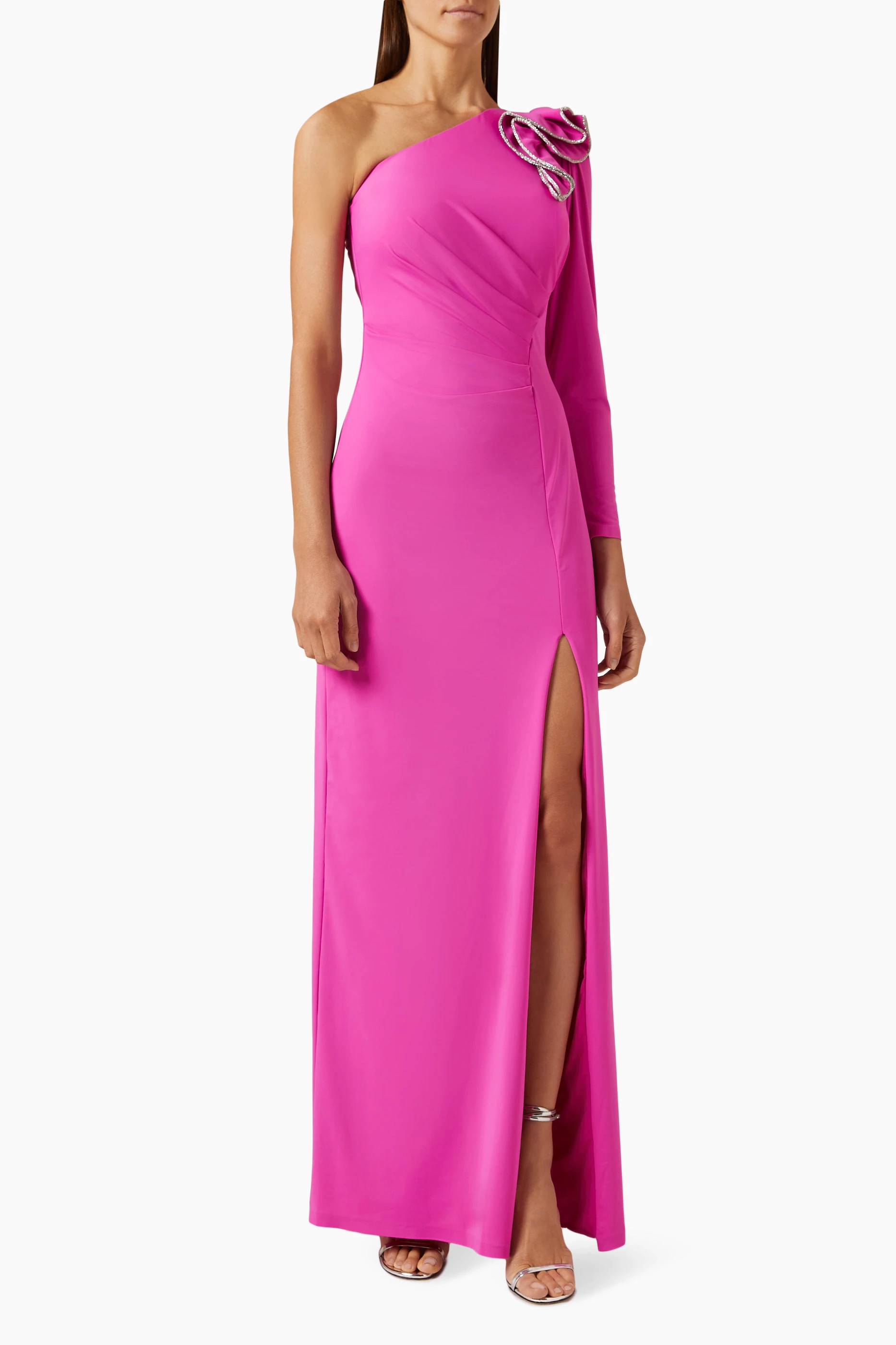 One deals shoulder pink