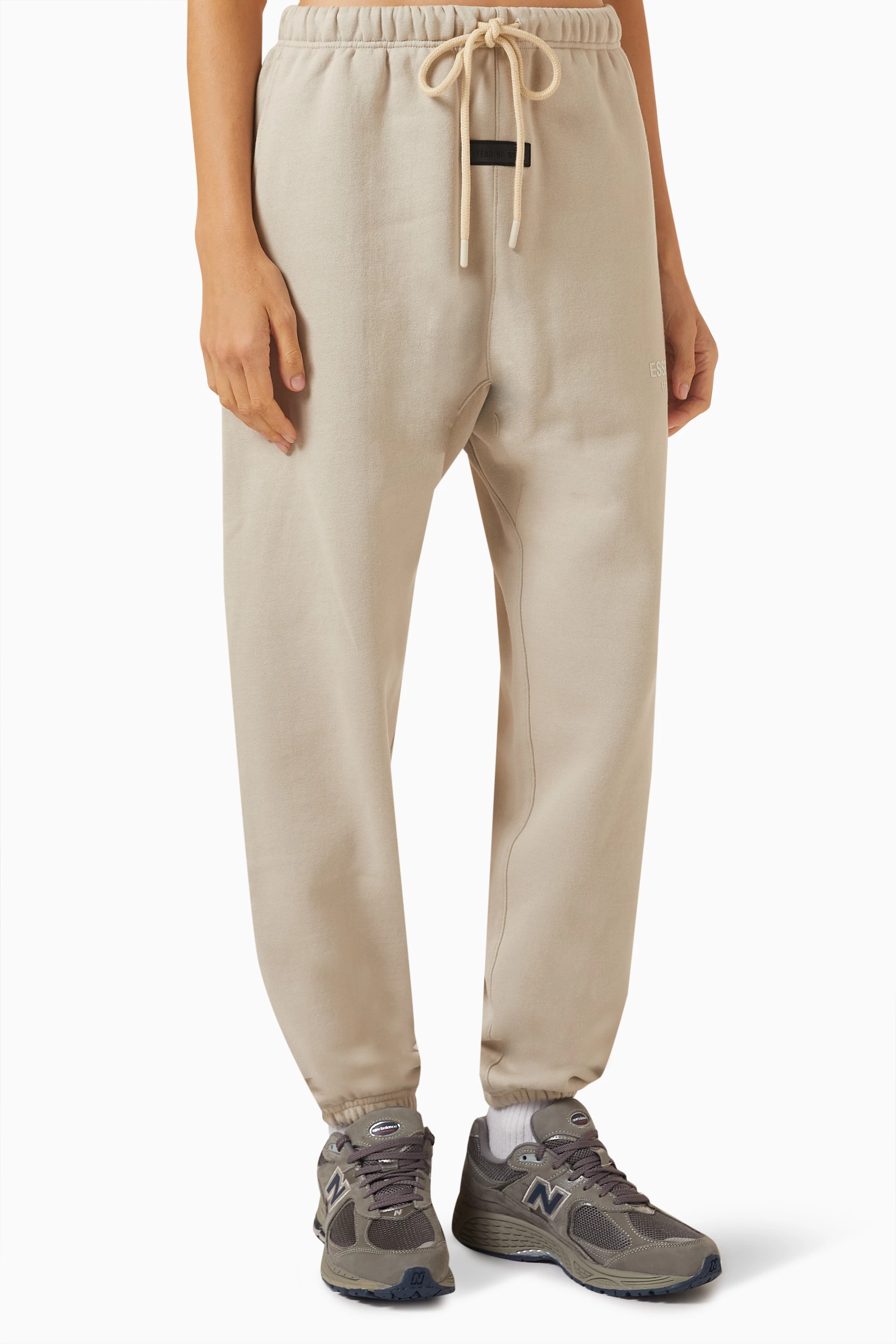 Fear of god essentials sweatpants women's sales
