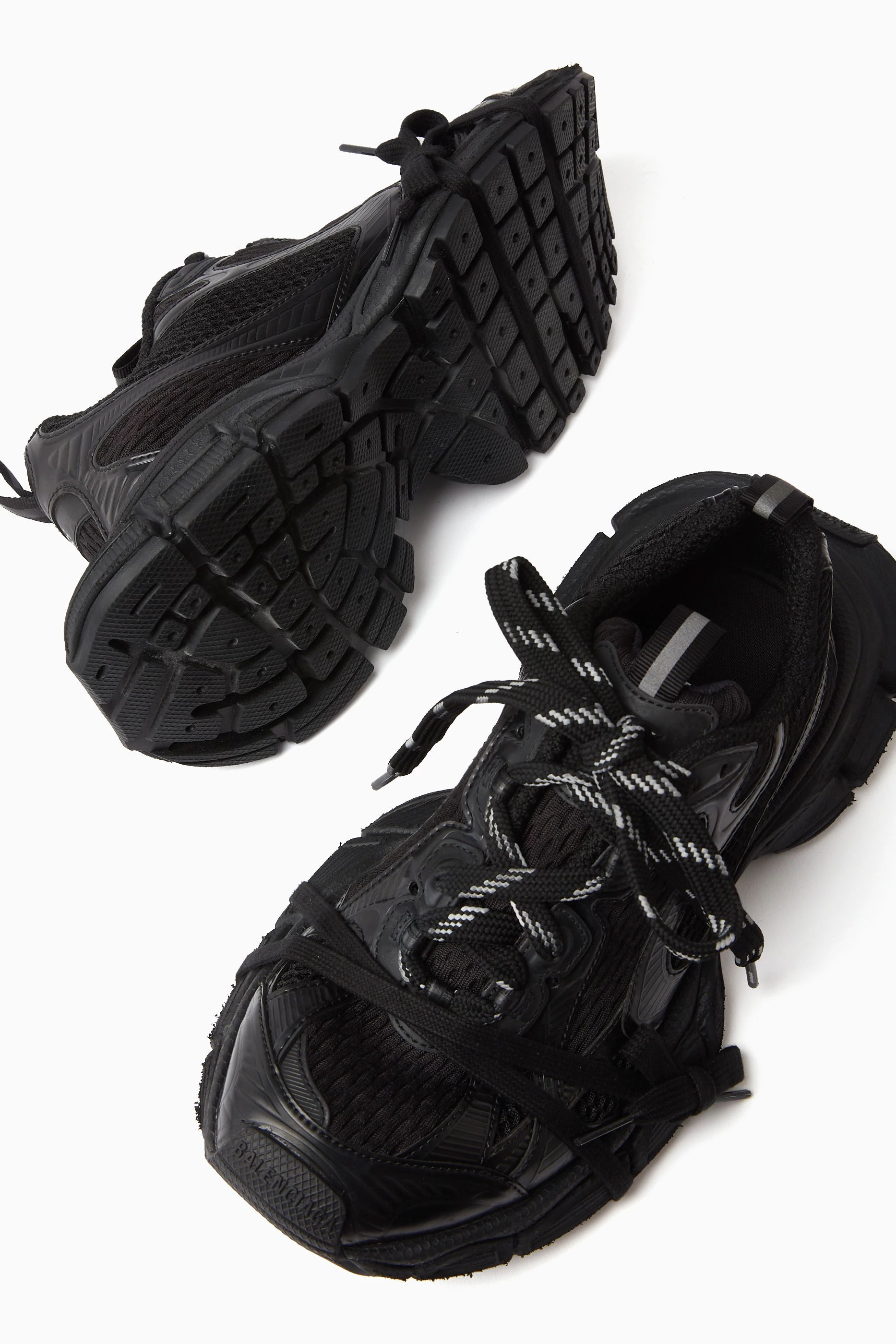 Buy Balenciaga Black 3XL Sneakers in Mesh PU for Women in UAE