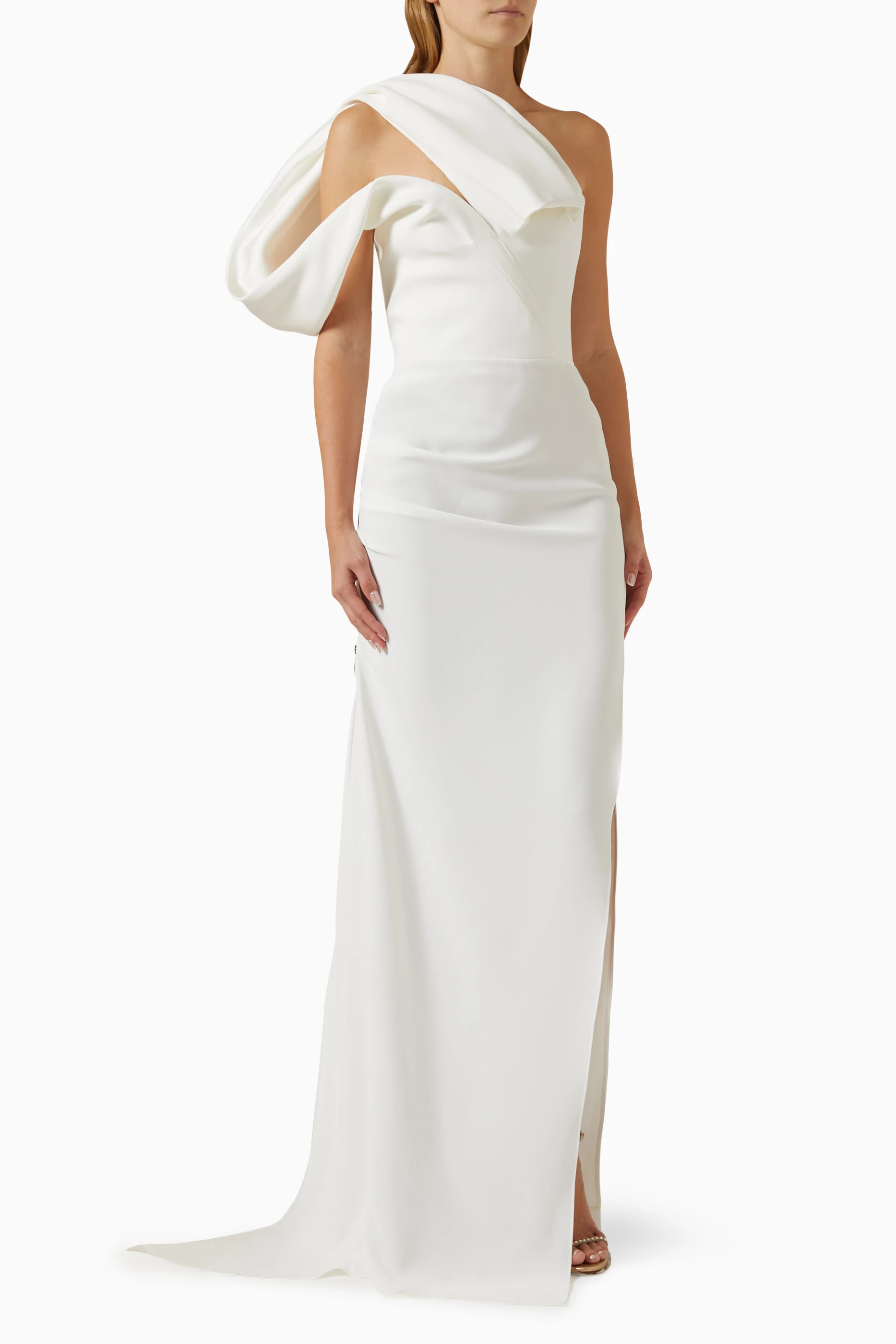 One shoulder deals white evening gown