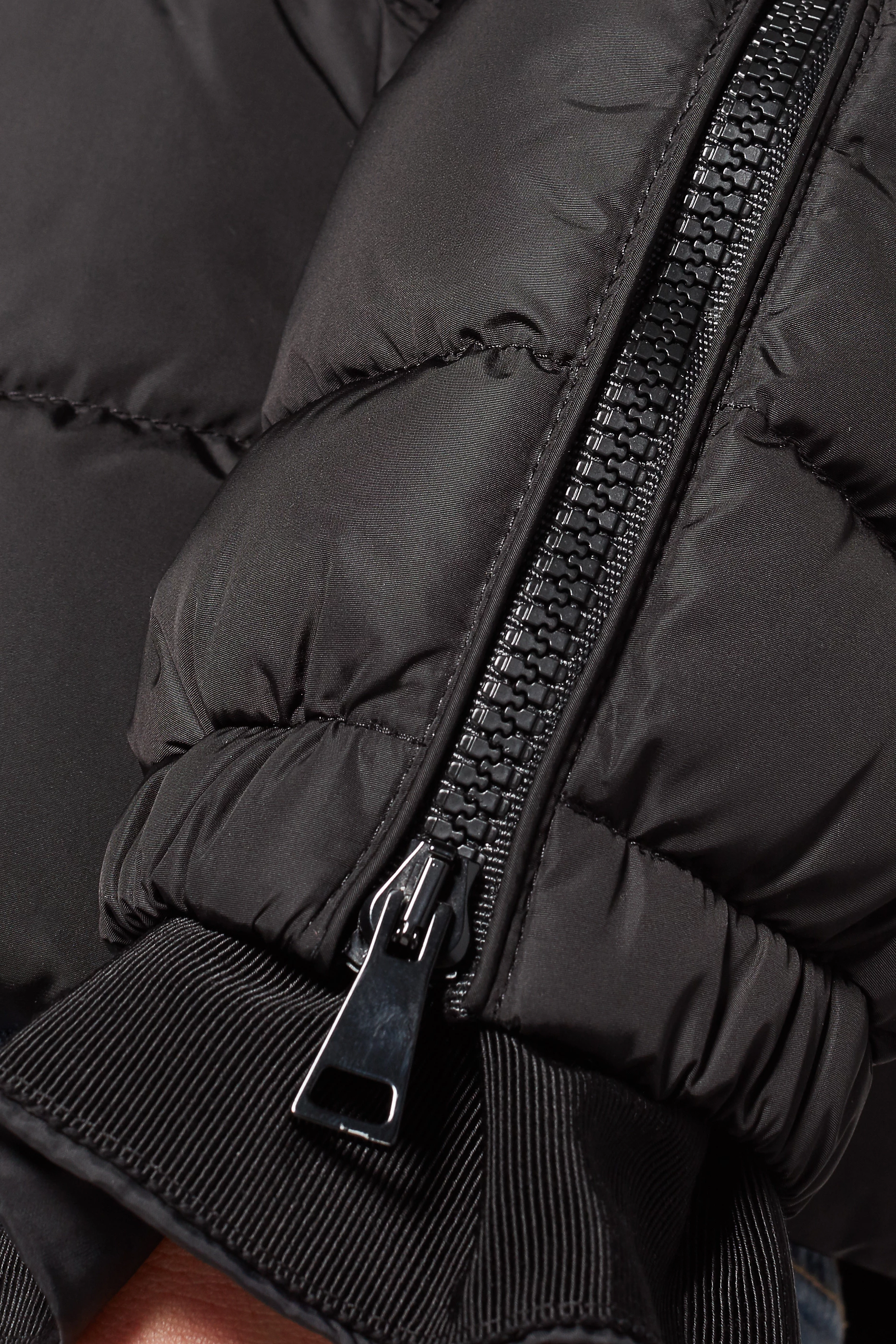 Buy Moncler Black Black Moncler Betula Quilted Hooded Jacket For Women Online Ounass UAE