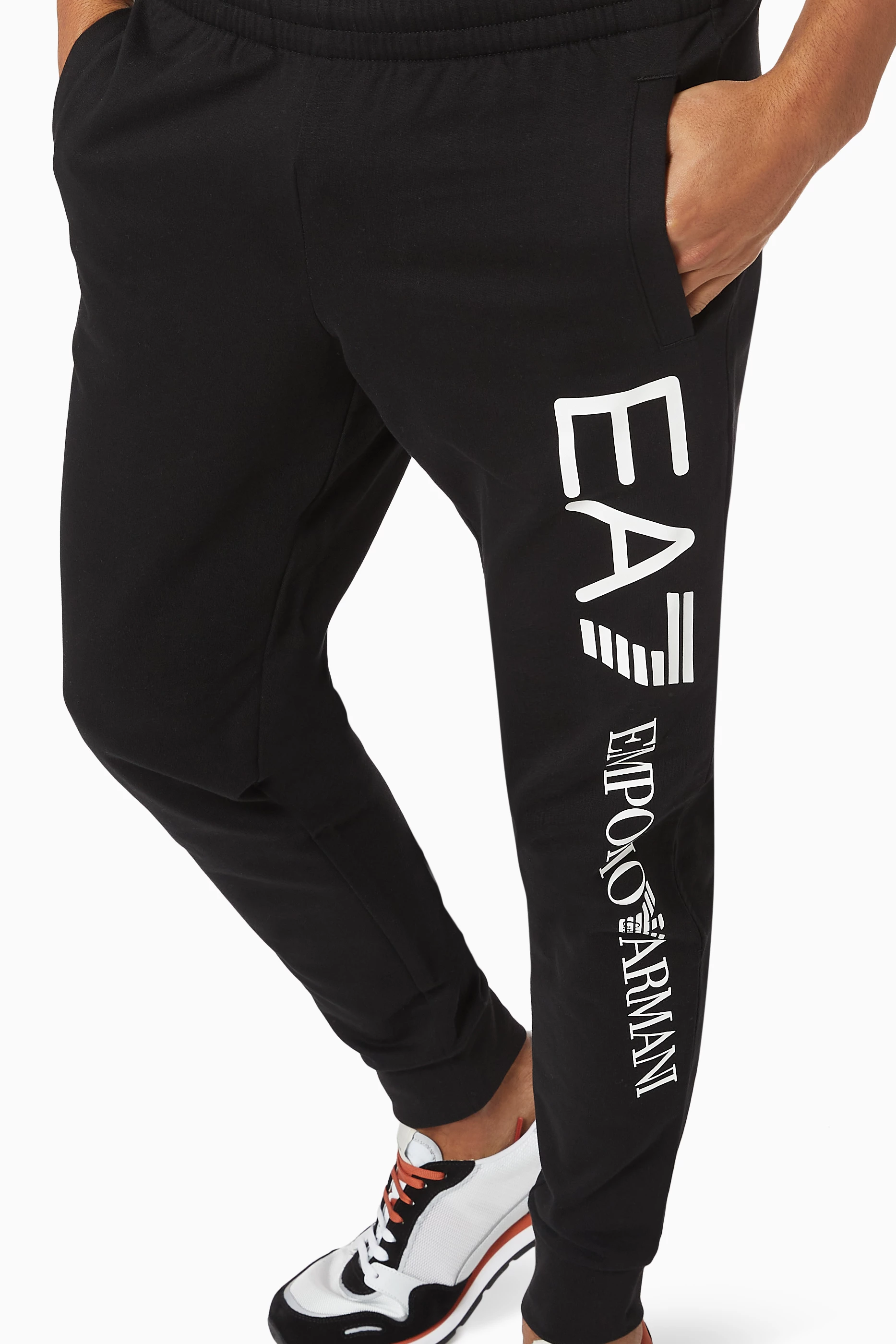 Armani joggers black 2025