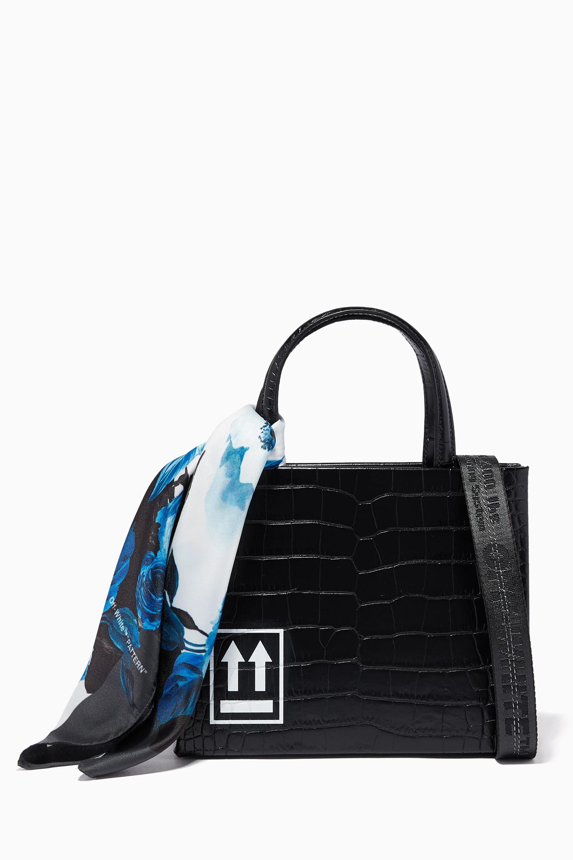 Off white cocco box bag 2025