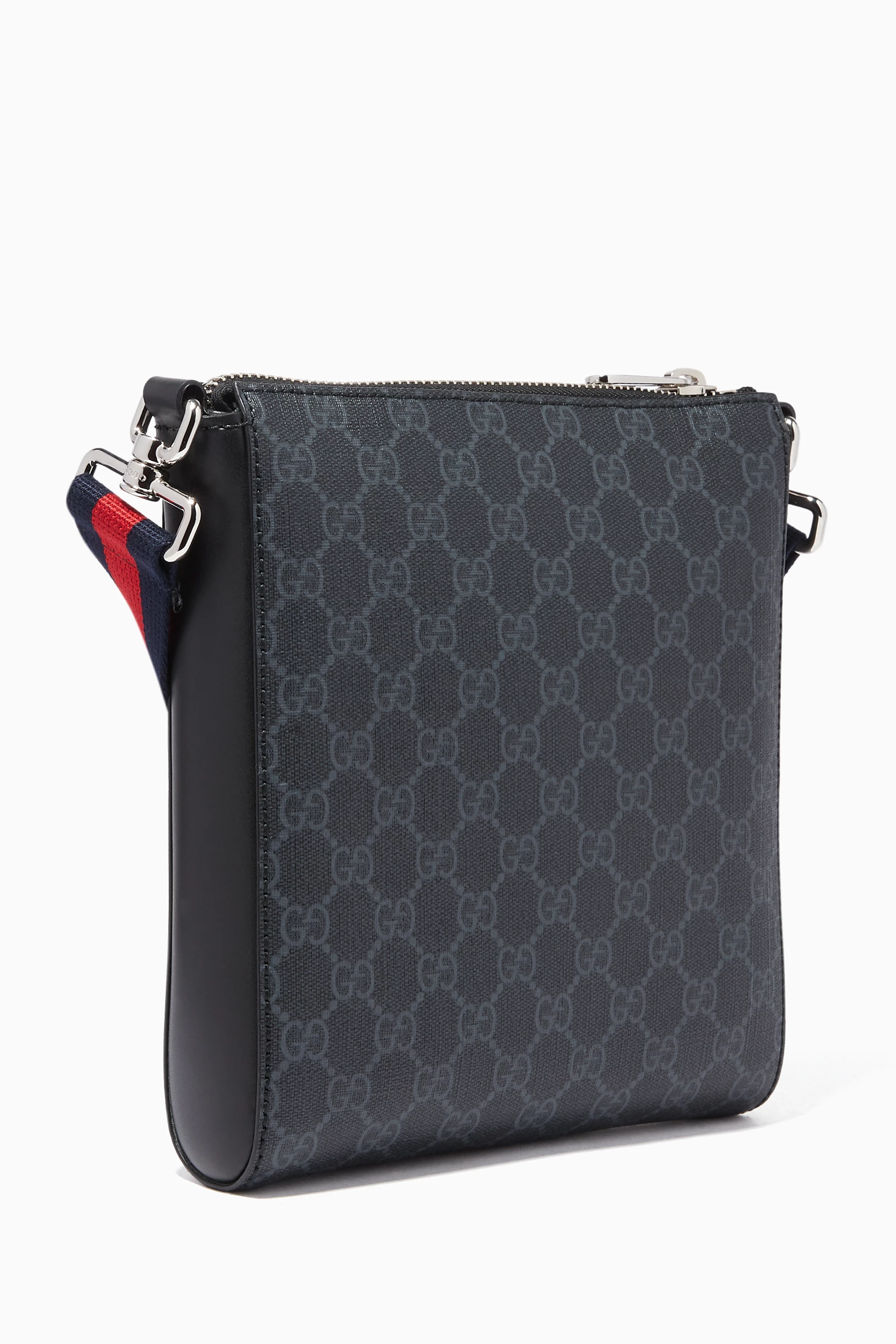 Gucci supreme sling bag top