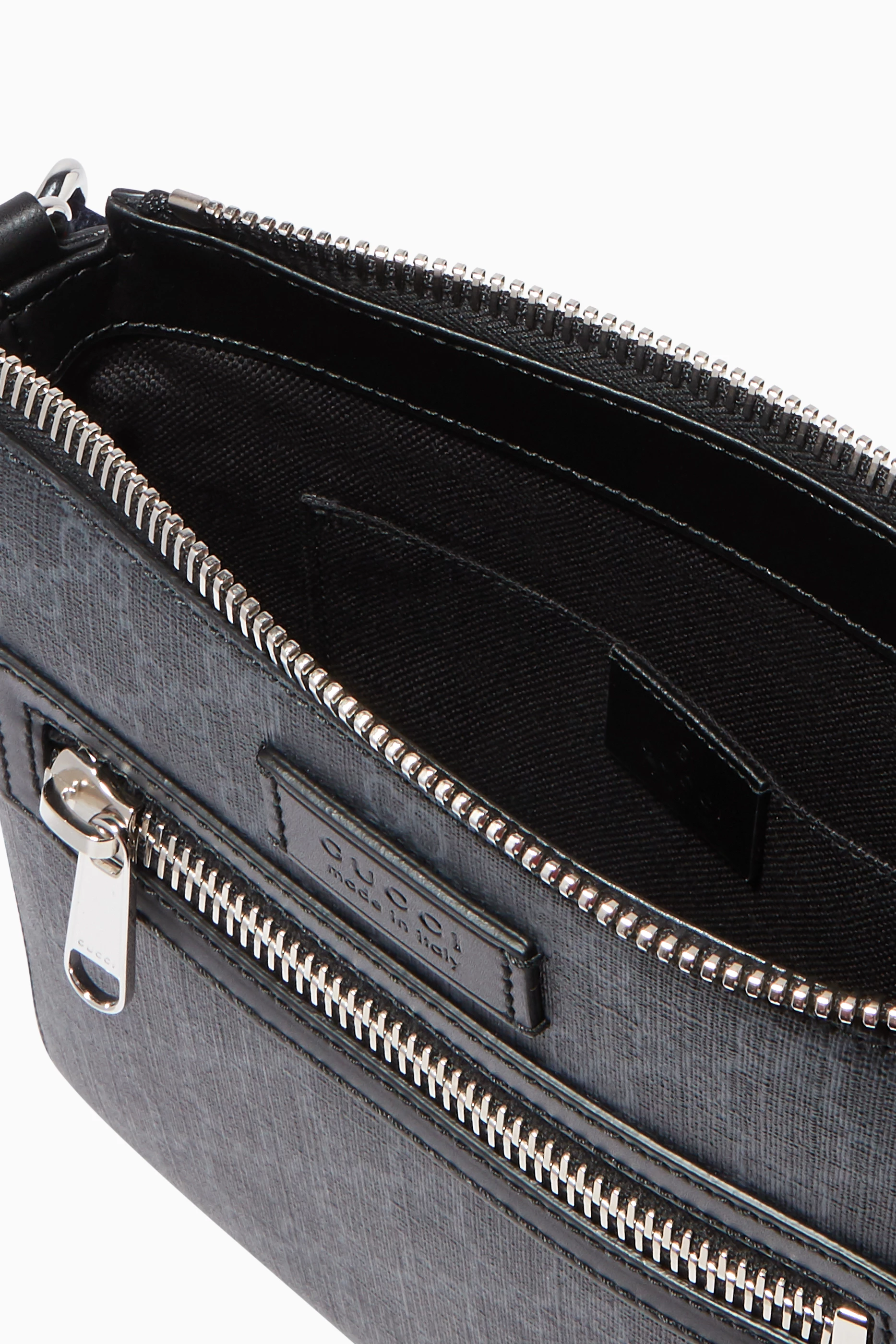 Gucci supreme small messenger bag store