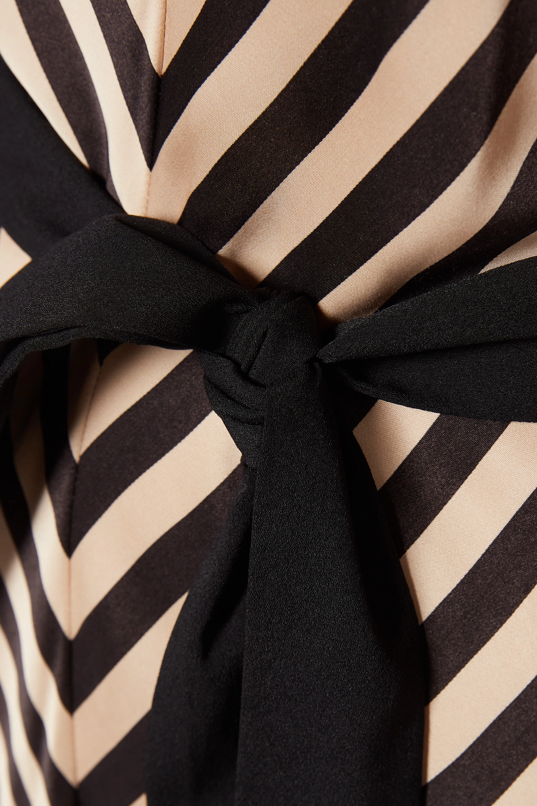 Striped midi outlet