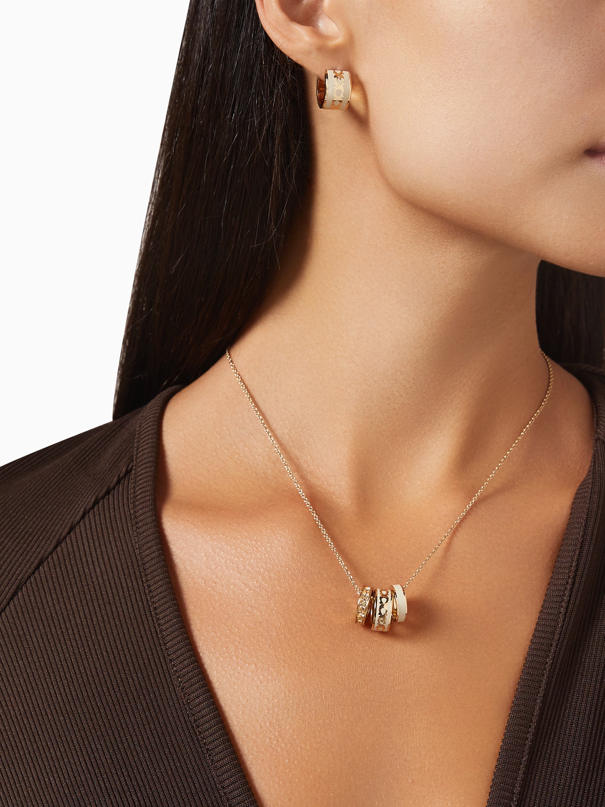 Coach*エナメル*ロゴ*3連リング*Signature Enamel Necklace COACH Signature Enamel Pendant C Charm Ring Gold Pink