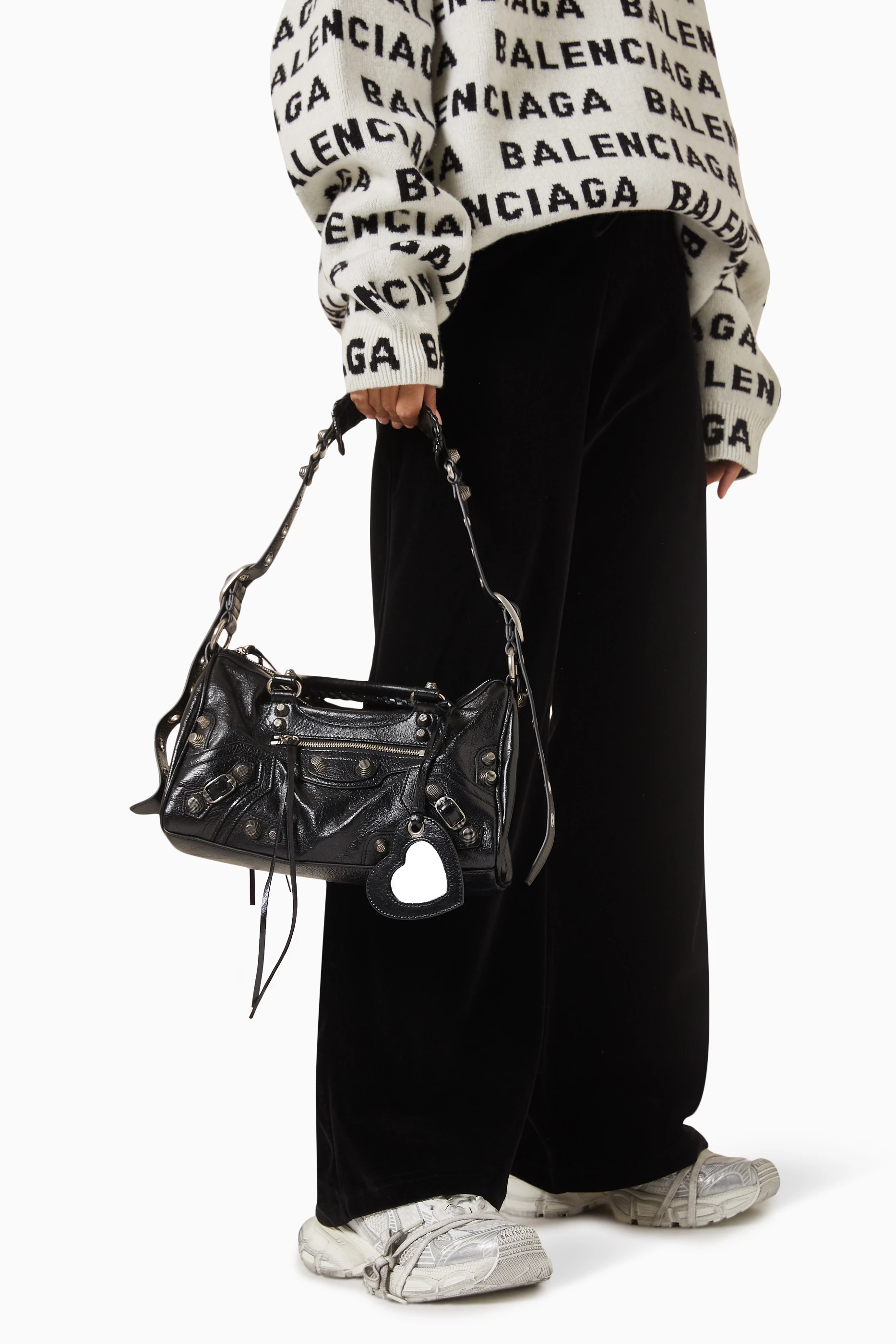 Buy Balenciaga Black Medium Le Cagole Duffle Bag in Arena Lambskin