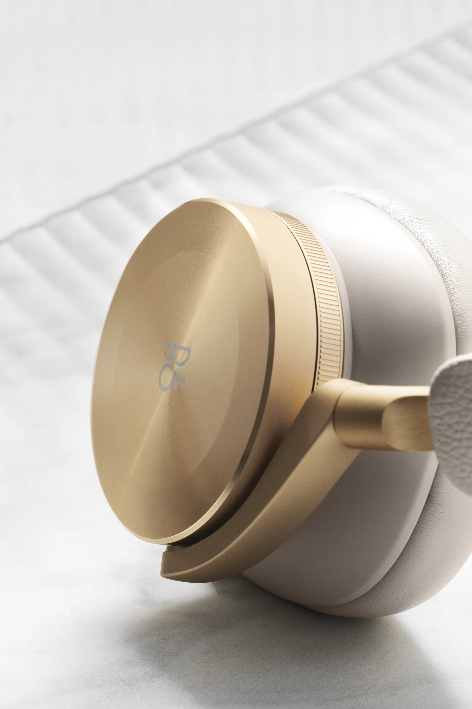 Bang&Olufsen Beoplay H95 Gold Tone B&o 【公式通販】