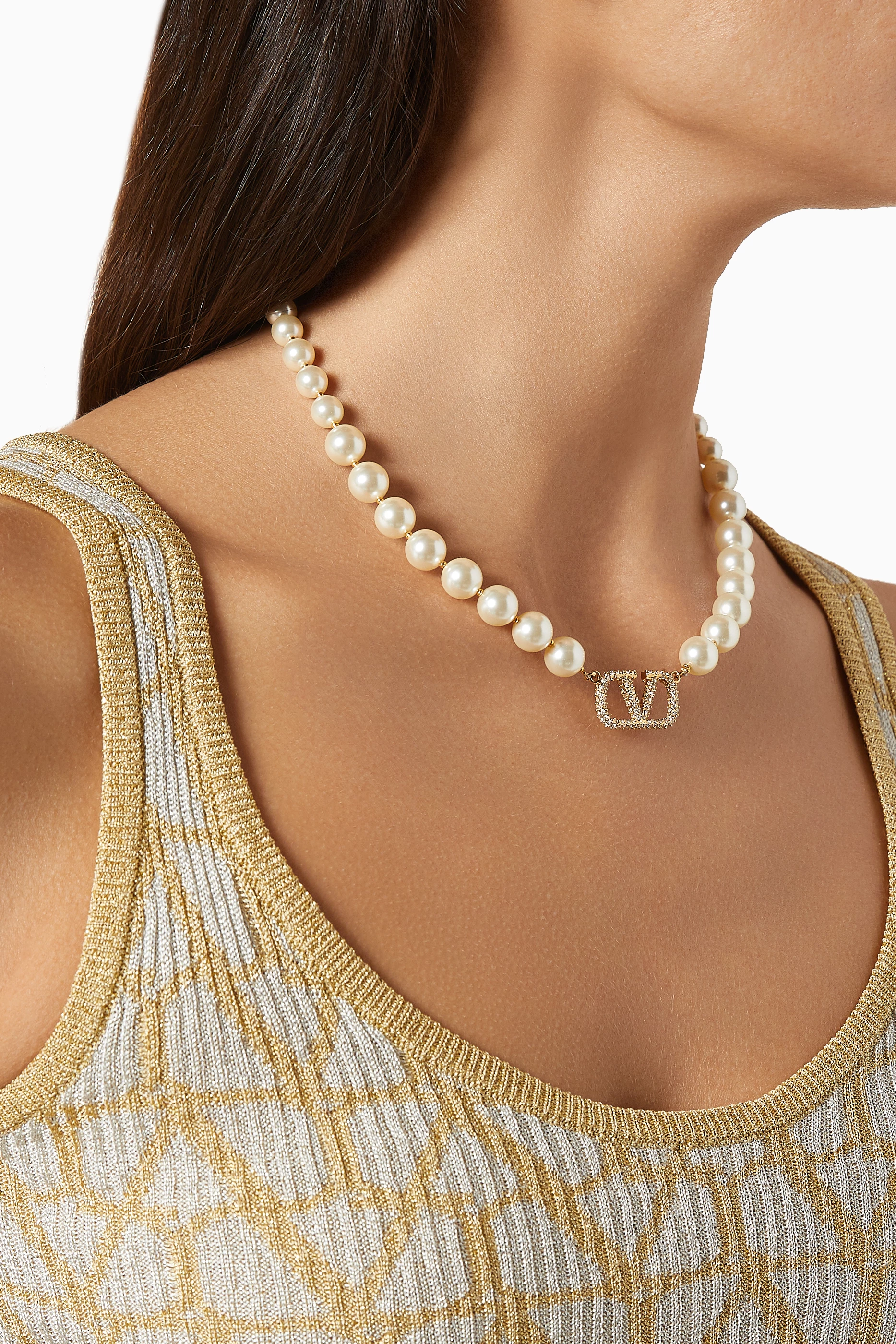 【関税&送料込】Valentino Garavani Pearls Ovalette Necklace Valentino Garavani Ovalette Necklace In Metal, Enamel And