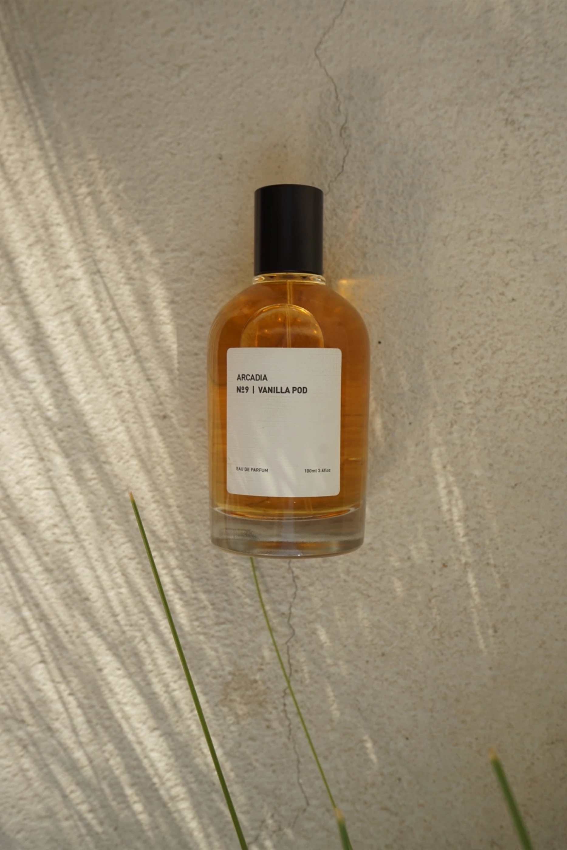 Buy Arcadia Colourless No. 9 Vanilla Pod Eau de Parfum, 100ml For UNISEX  Online | Ounass UAE