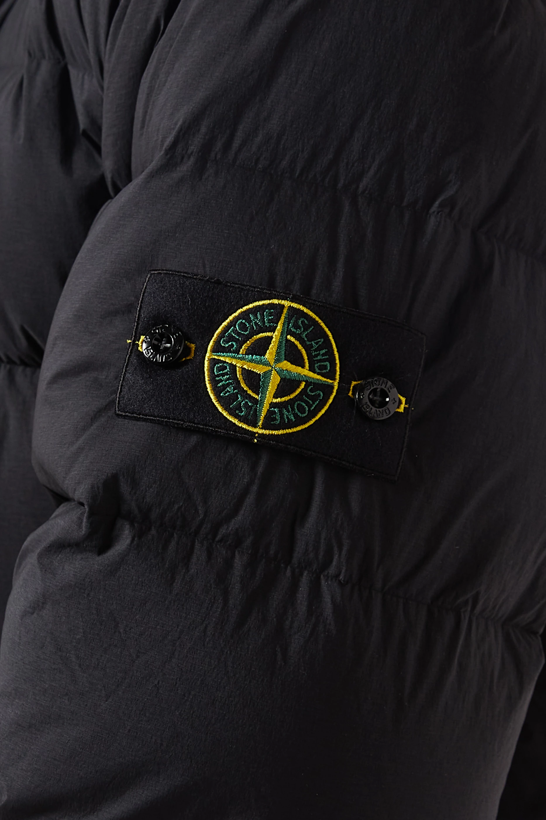 Stone island windbreaker black best sale