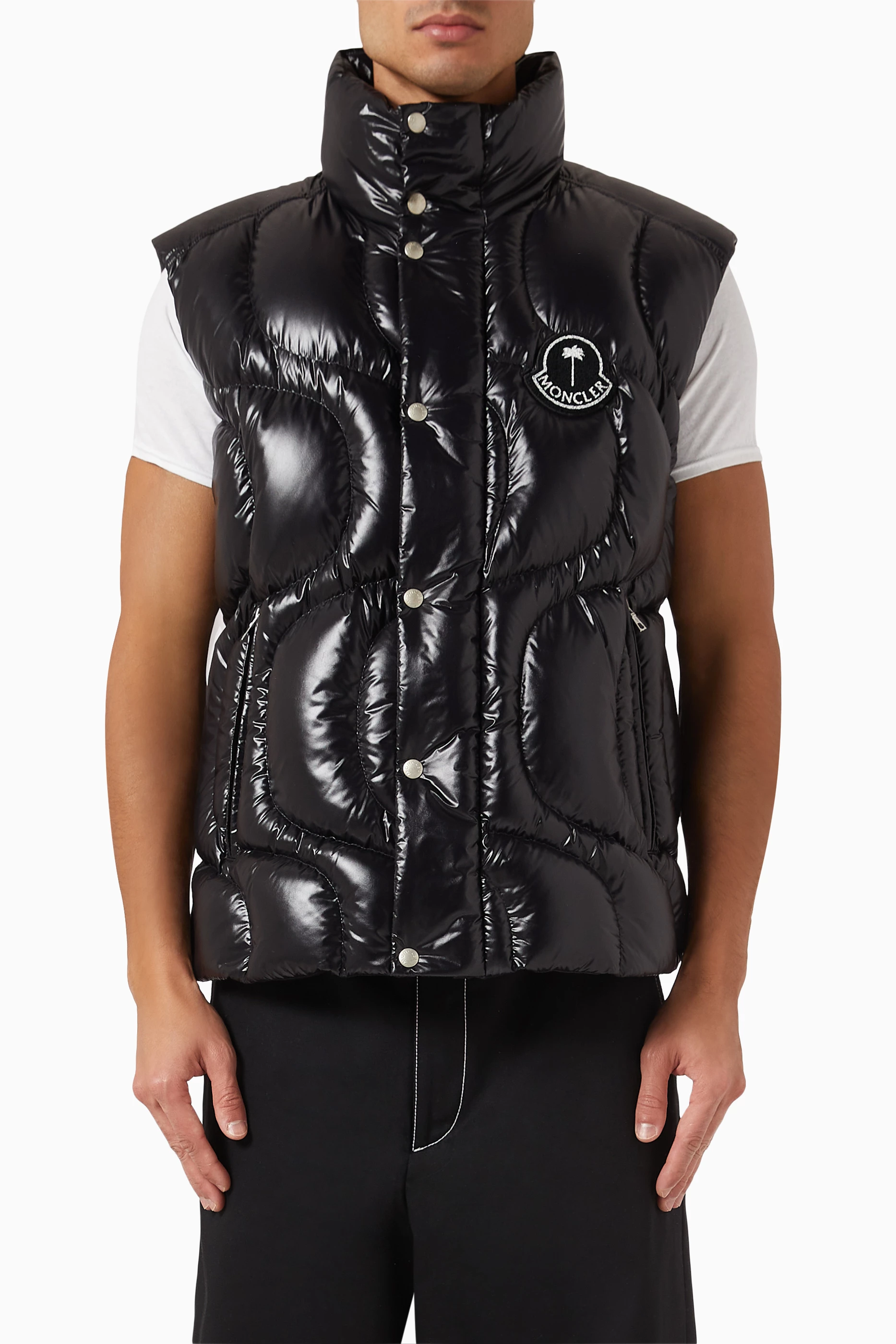 【MONCLER】XPalm Angels Gwenythベスト Gwenyth Down Vest Moncler x Palm Angels in BLACK - BLACK