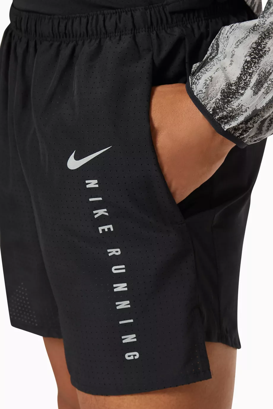 Nike 5 store inch shorts