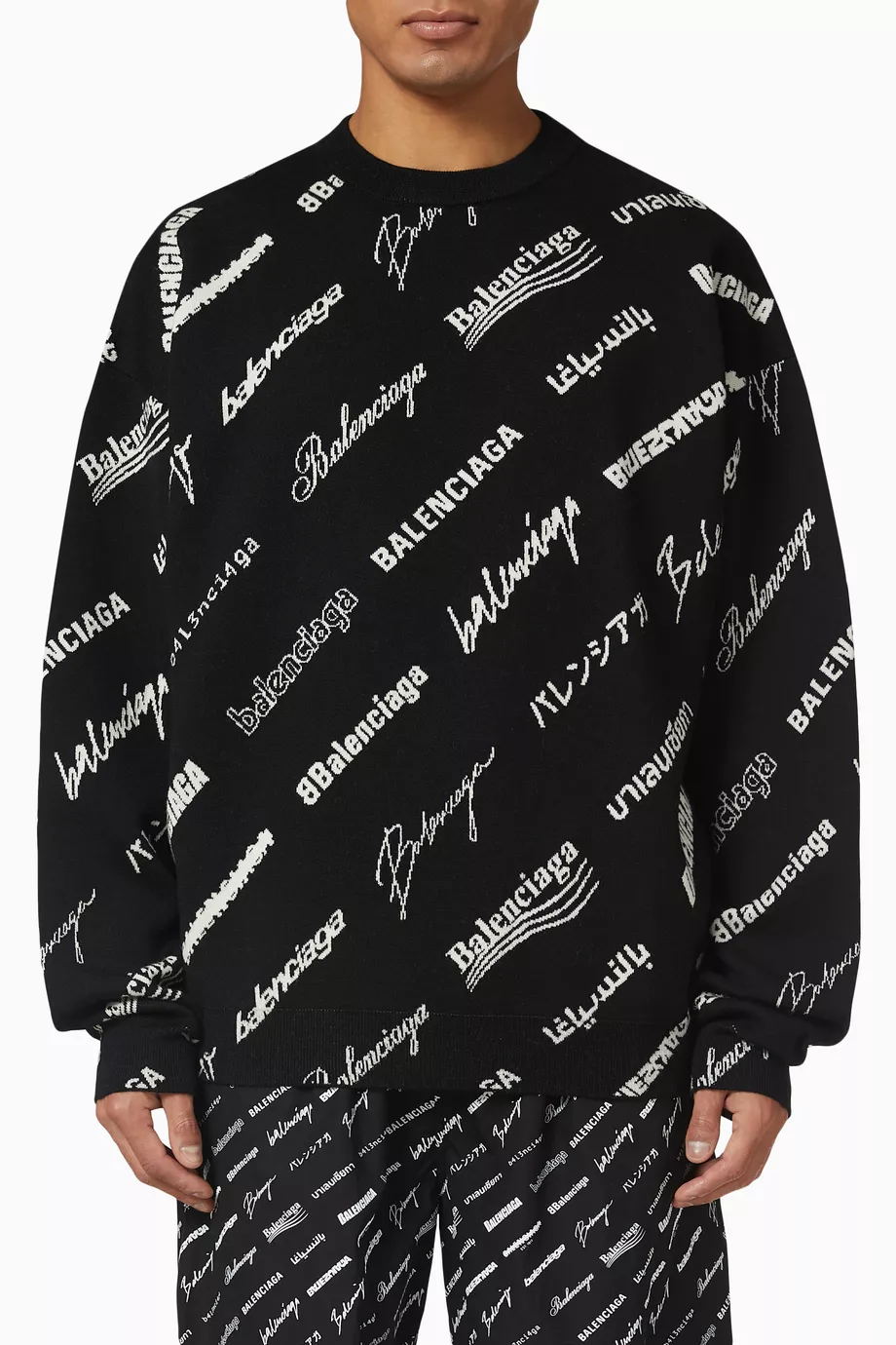 Balenciaga hot sale jumper logo