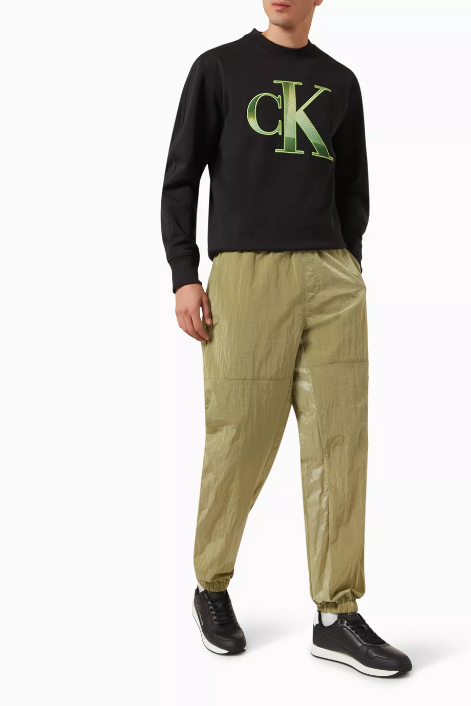 Buy Calvin Klein Jeans Green Relaxed Cargo Pants in Nylon for Men