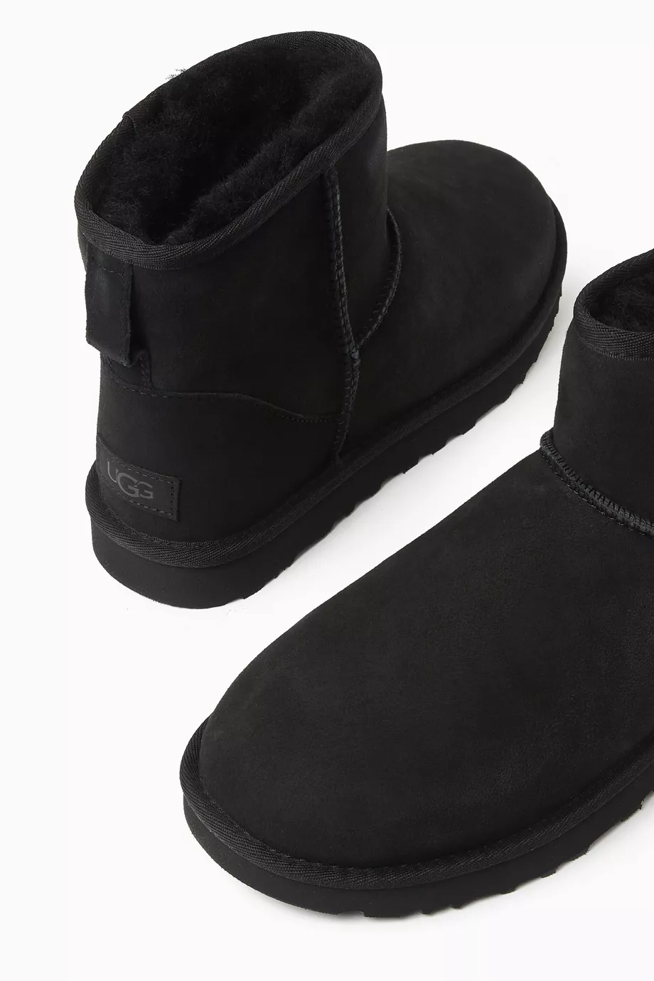 Ugg classic mini 2 noir hot sale