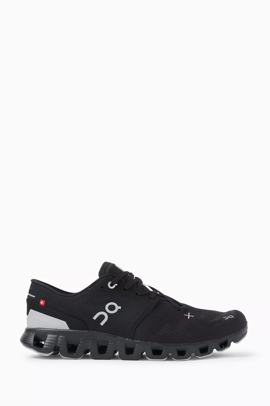 On cloud running shoes 2025