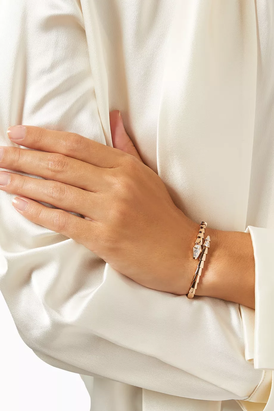 Buy BVLGARI Rose Gold Serpenti Viper Diamond Bracelet in 18kt Rose Gold For Women Online Ounass UAE