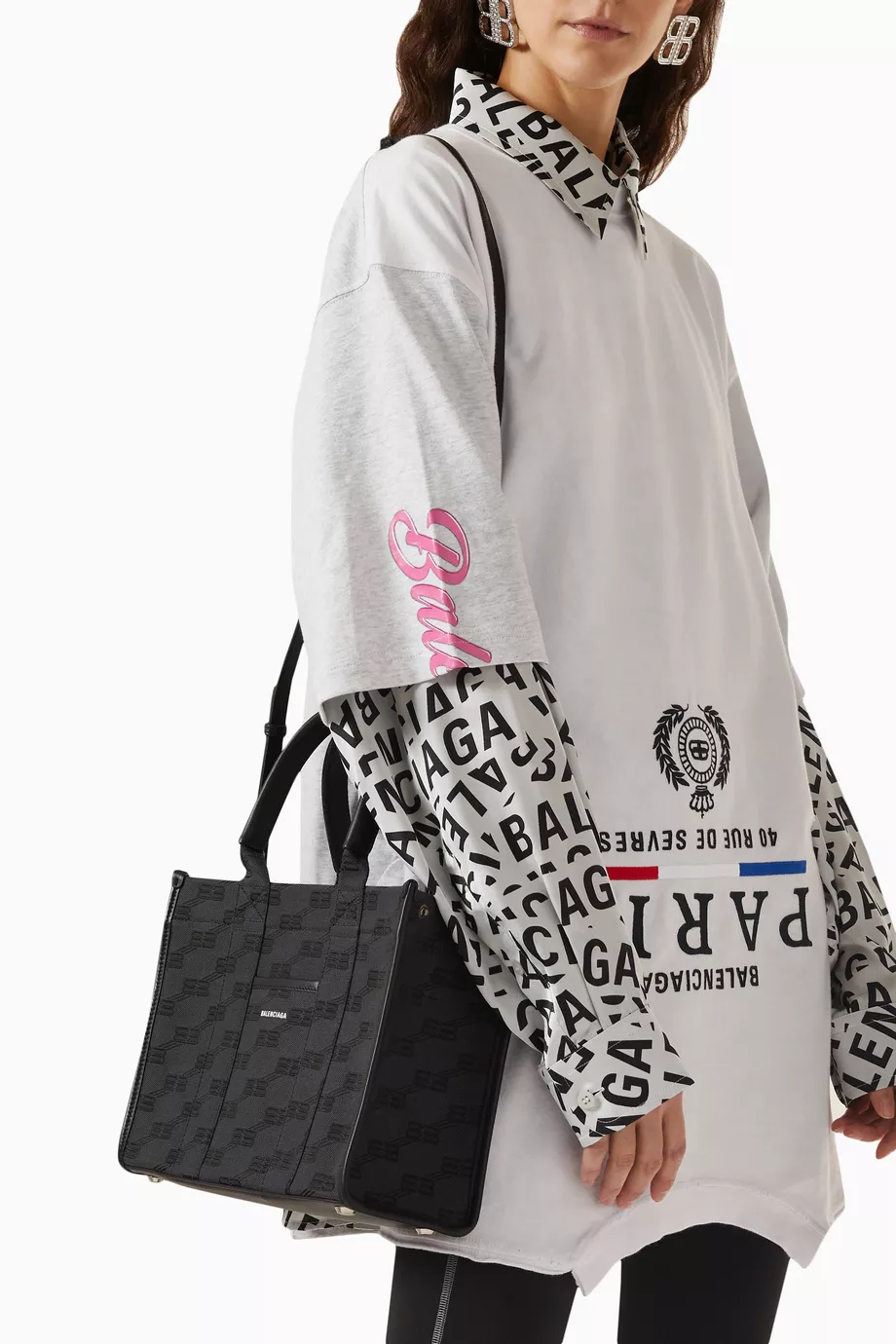 【送料&関税込】Balenciaga Two-tone Canvas And Mesh Medium 2 BALENCIAGA Leather-trimmed two-tone canvas tote | NET-A-PORTER