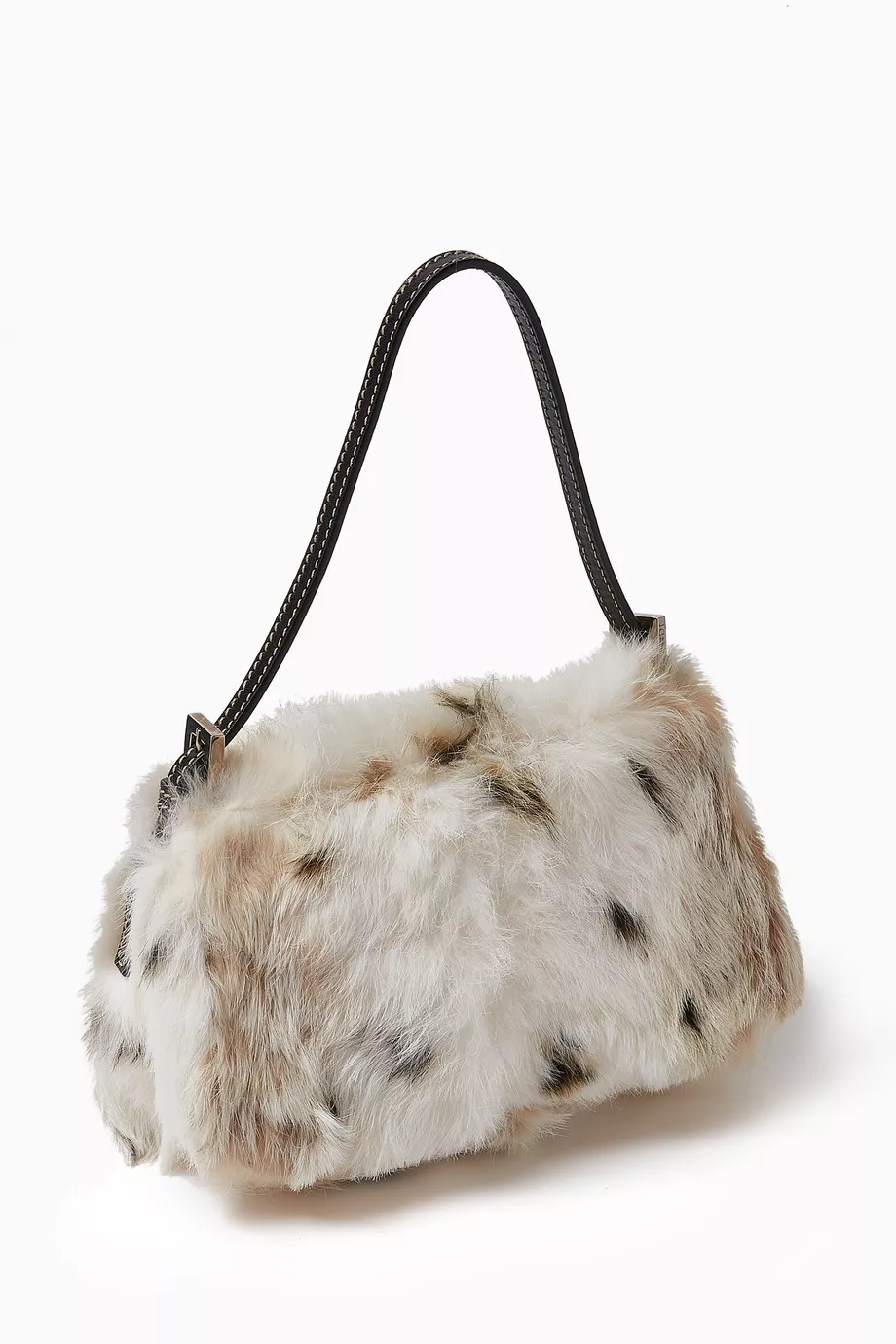 バッグ Fendi Rabbit Fur Baguette Shoulder Bag FENDI Rabbit Fur Baguette Black 1355612 | FASHIONPHILE