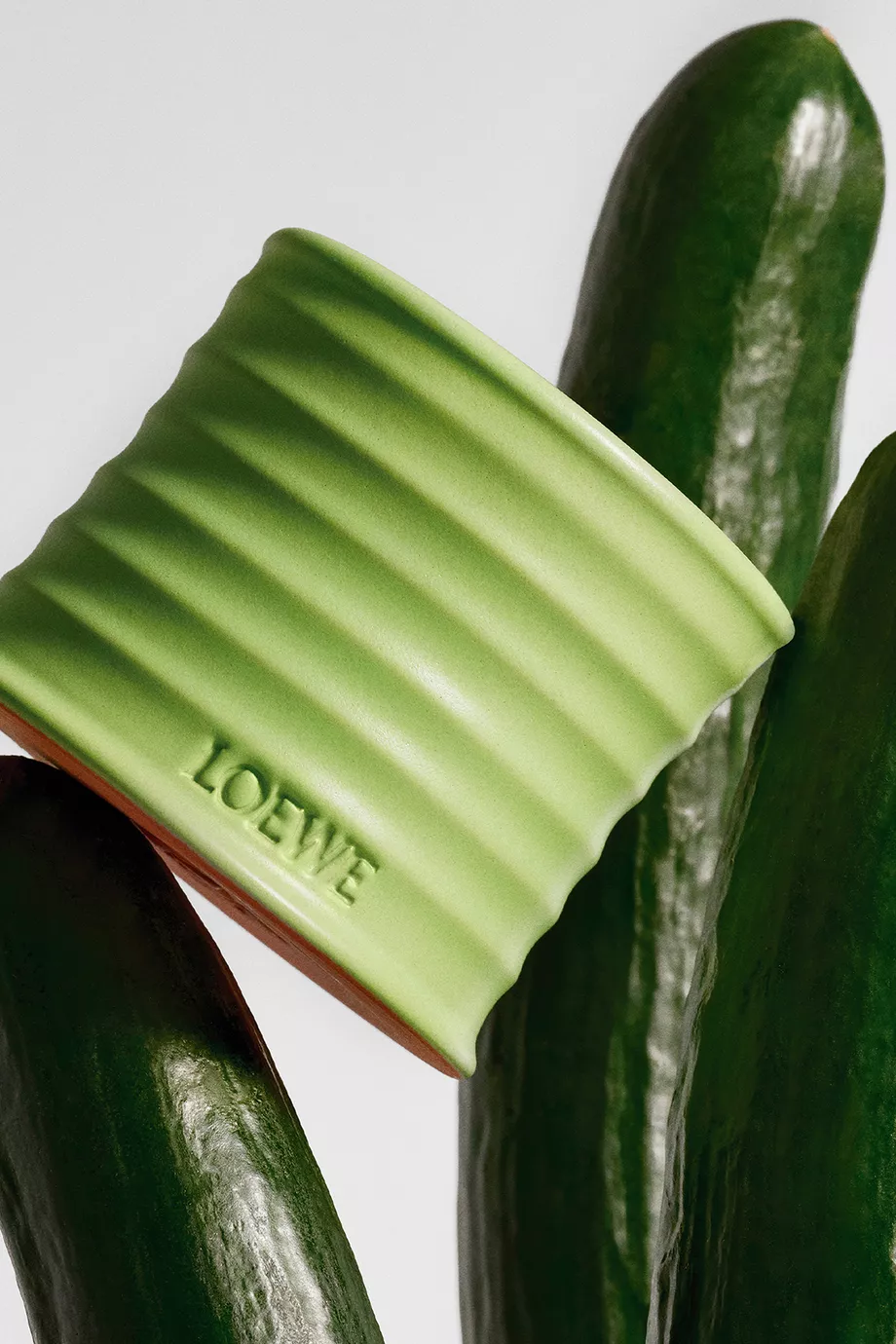 Buy LOEWE PERFUMES Small Cucumber Scented Candle, 170g For UNISEX