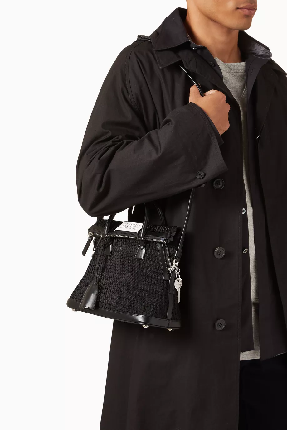 ★人気★【Maison Margiela】MESH SAC CLASSIQUE MINI HANDBAG Buy Maison Margiela Black Mini Sac Classique Bag in Mesh For